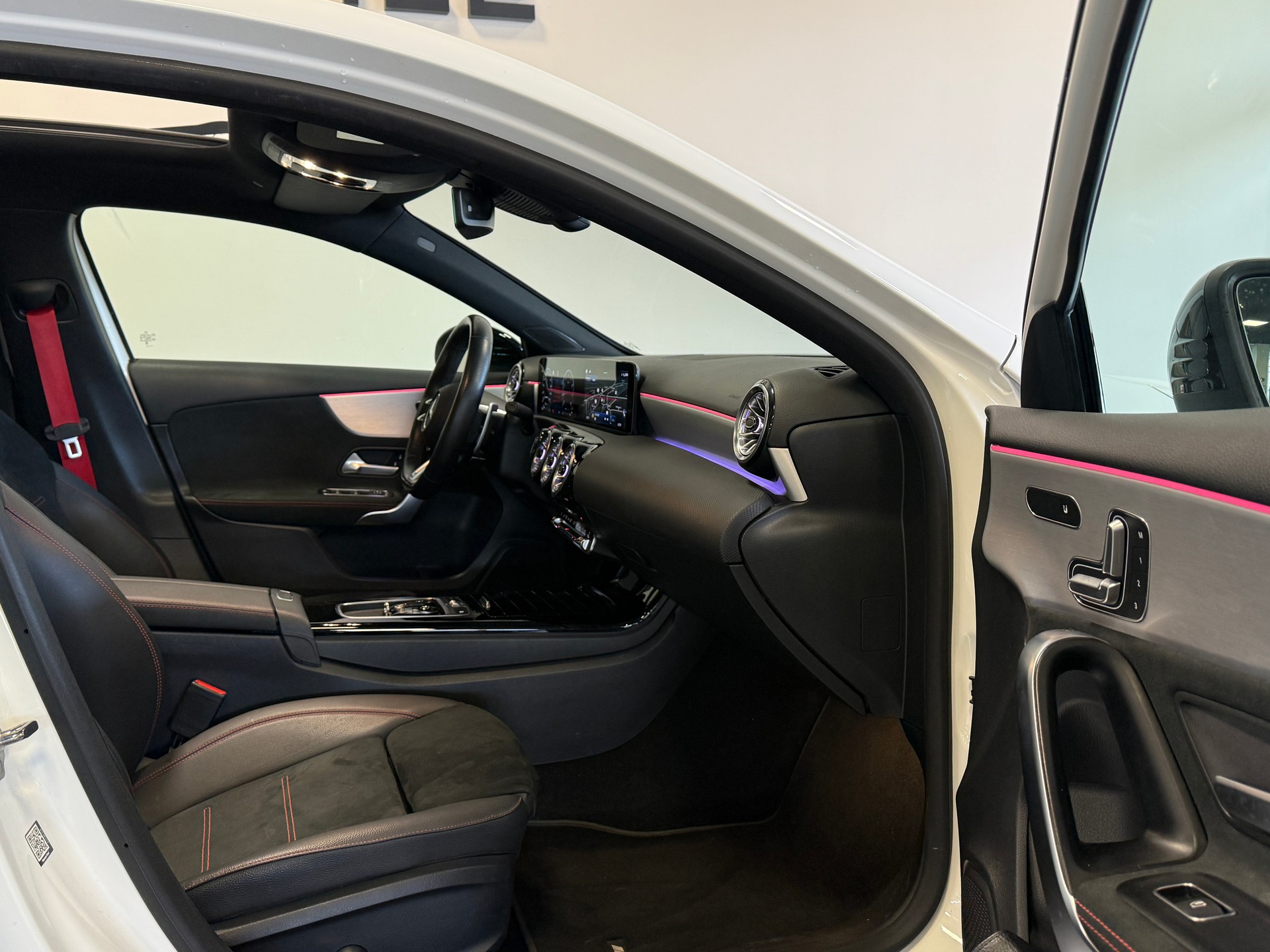 MERCEDES-BENZ A AMG 35 4Matic 8G-DCT *Facelift*-image-9