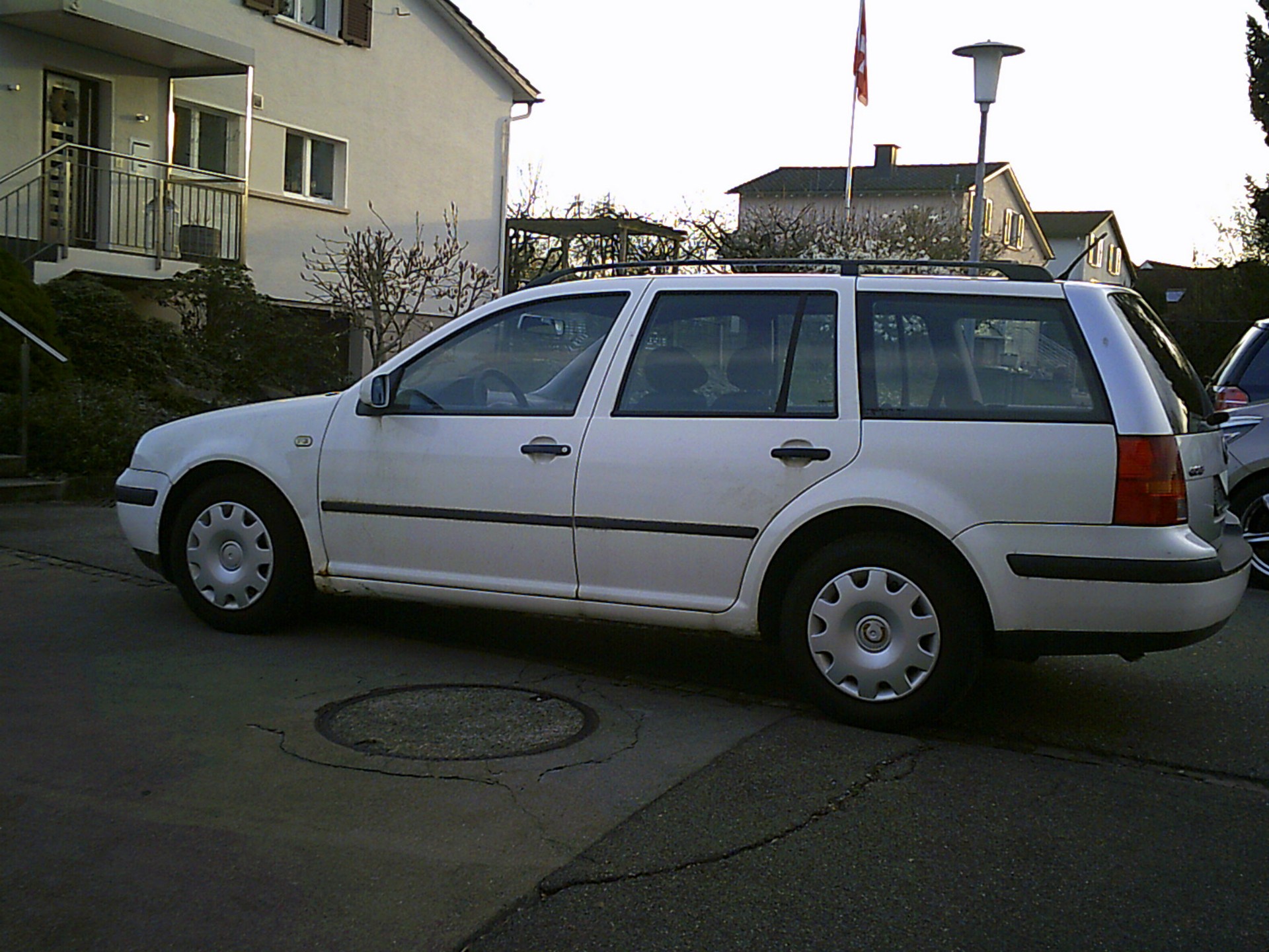 VW Golf Variant 1.6 Comfortline-image-4