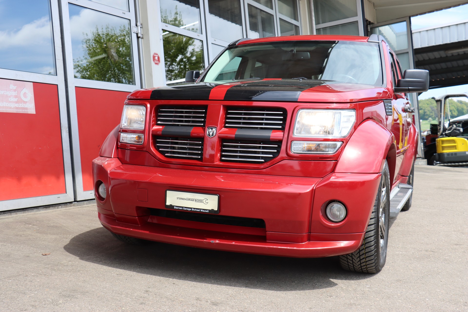 DODGE Nitro 2.8 CRD R/T Automatic-showroom-element-1