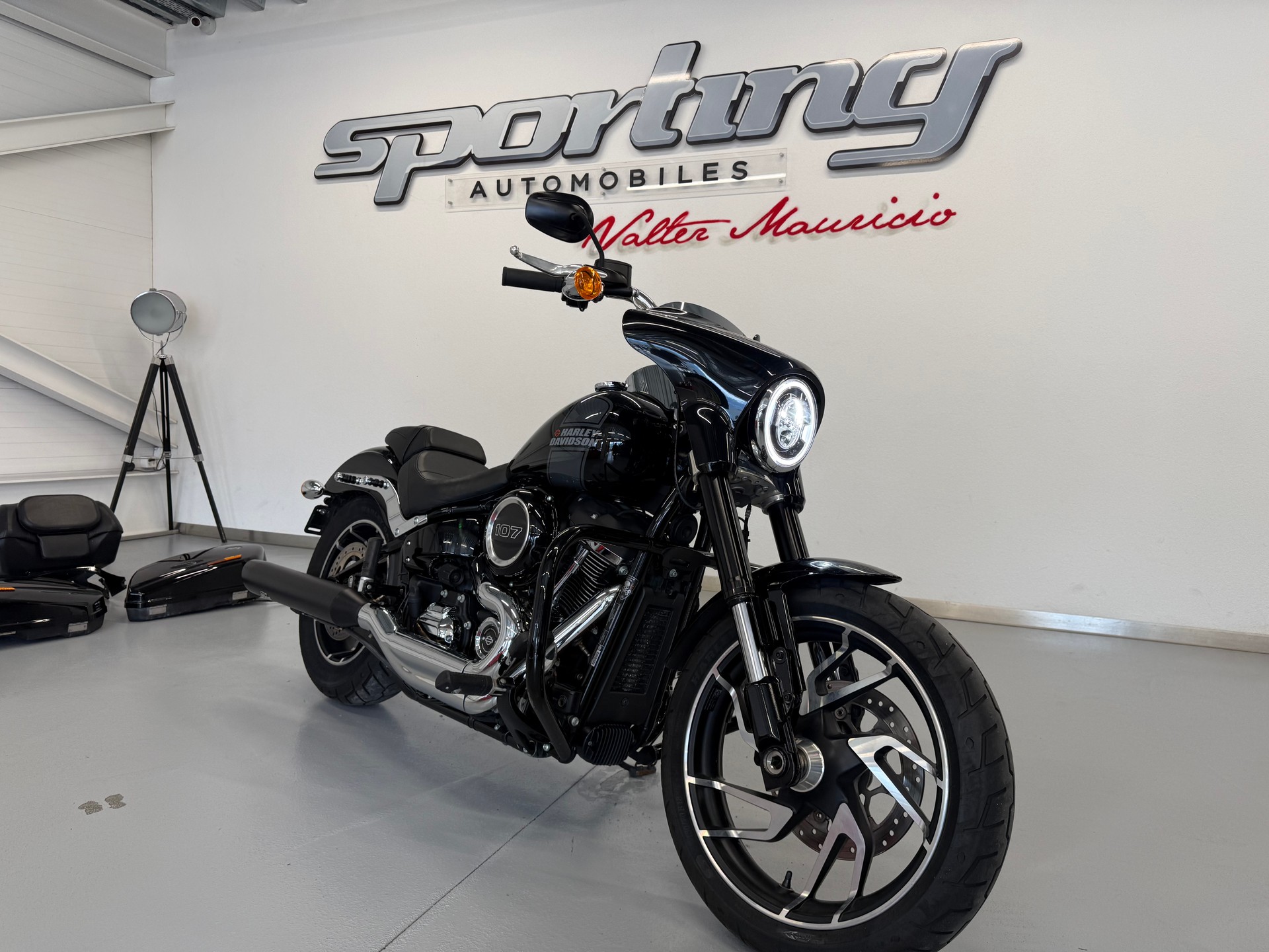 HARLEY-DAVIDSON FLSB Sport Glide 107