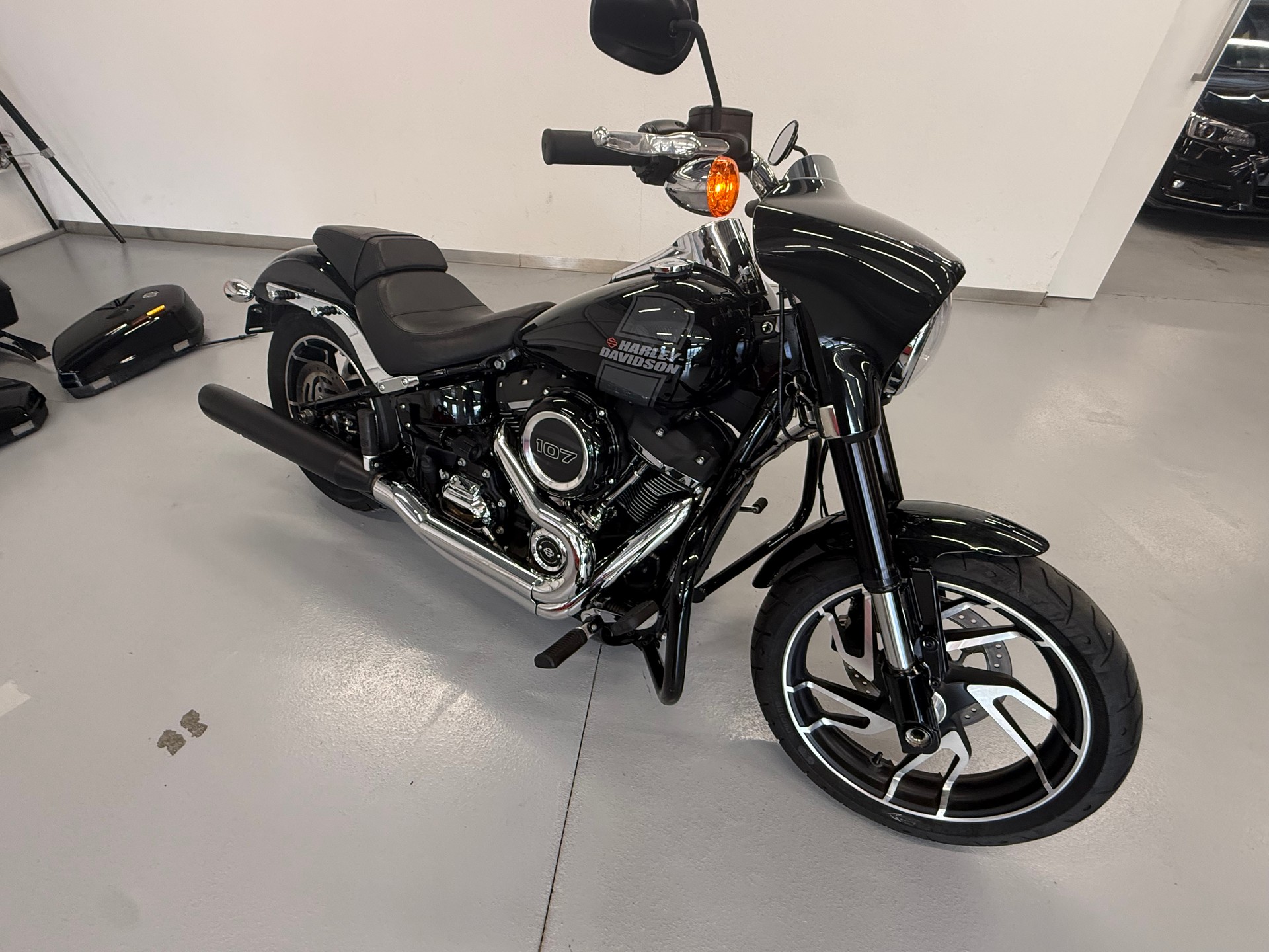HARLEY-DAVIDSON FLSB Sport Glide 107-image-6