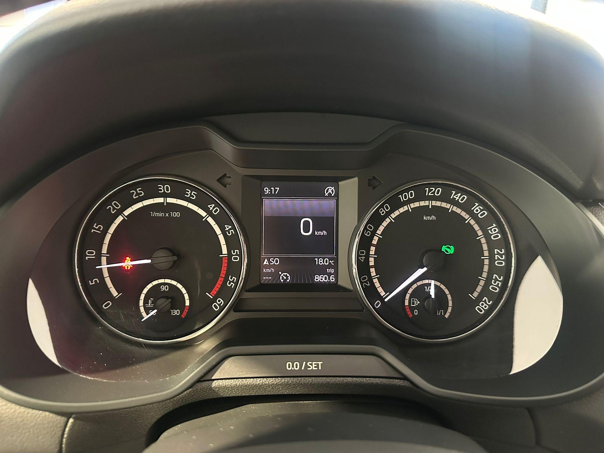 SKODA Octavia Combi 2.0 TDI 184 RS DSG-image-10