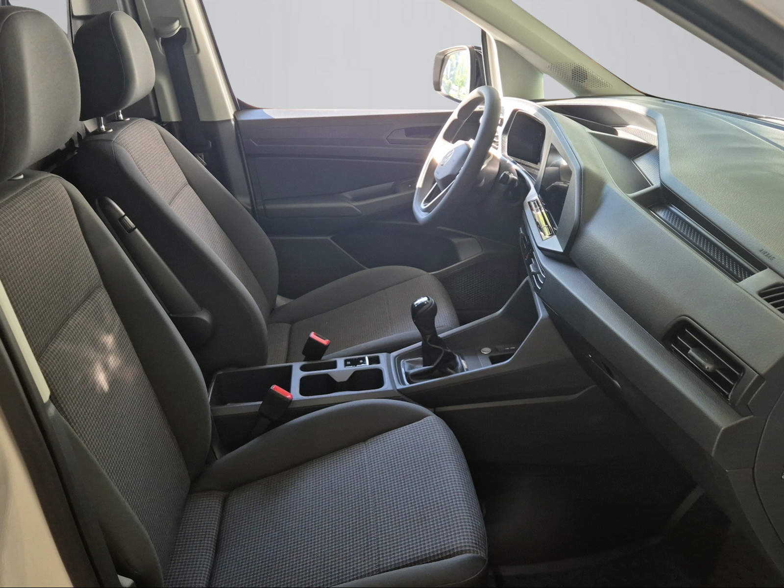VW Caddy Cargo 2.0TDI Maxi 4Motion-image-9
