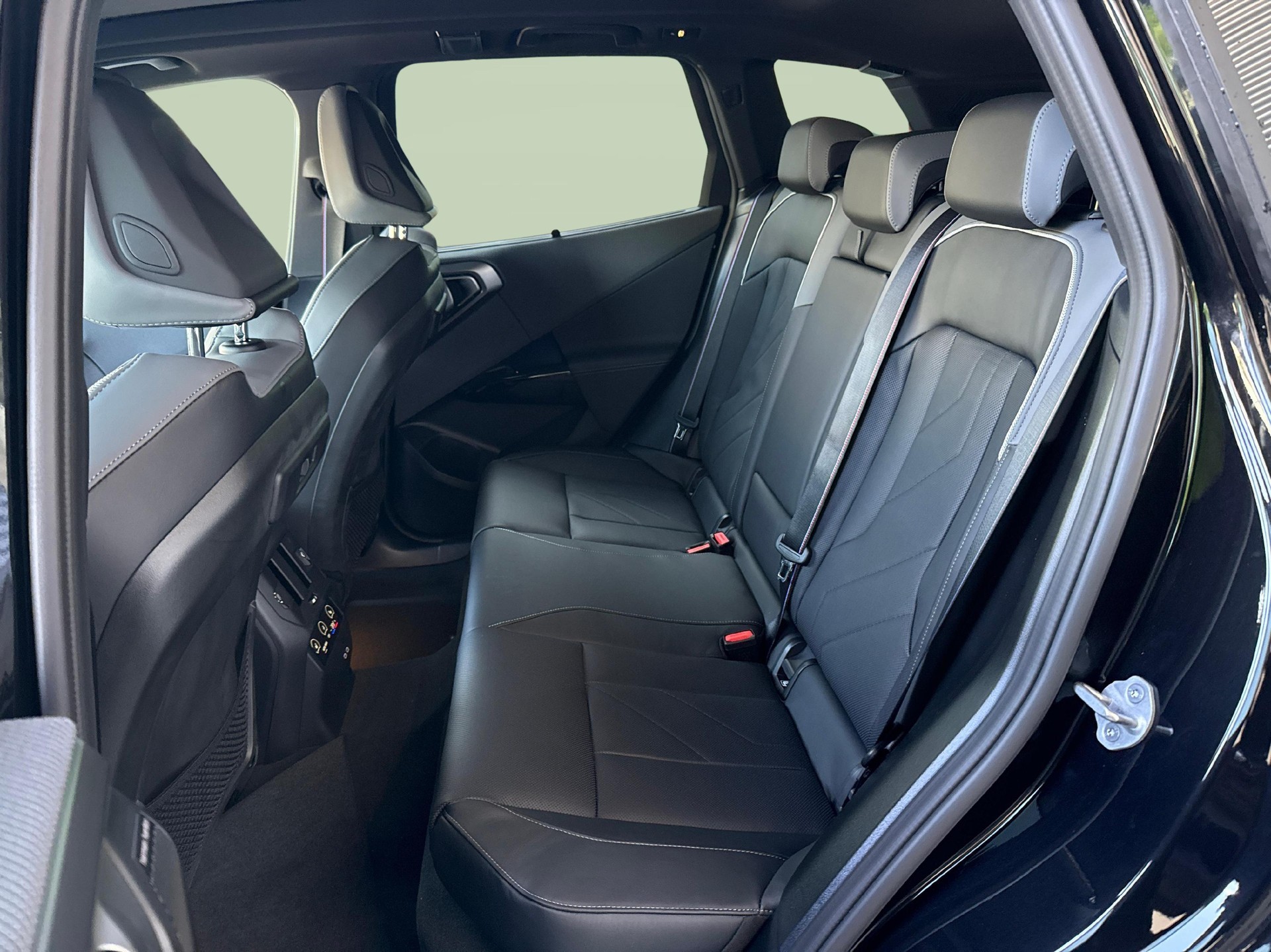 BMW X3 M50i-image-9