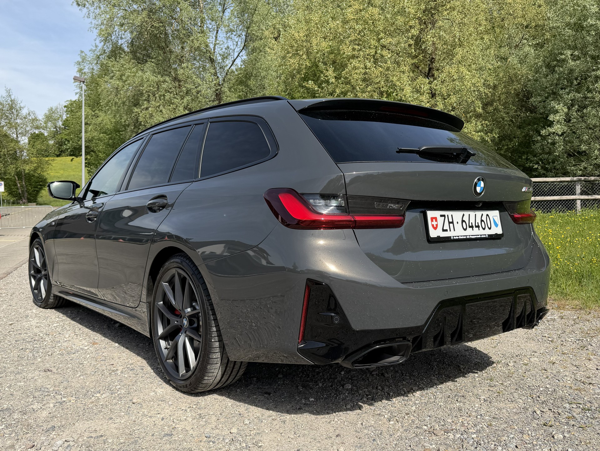 BMW xDrive 48V Touring Steptronic M Sport Pro-image-3