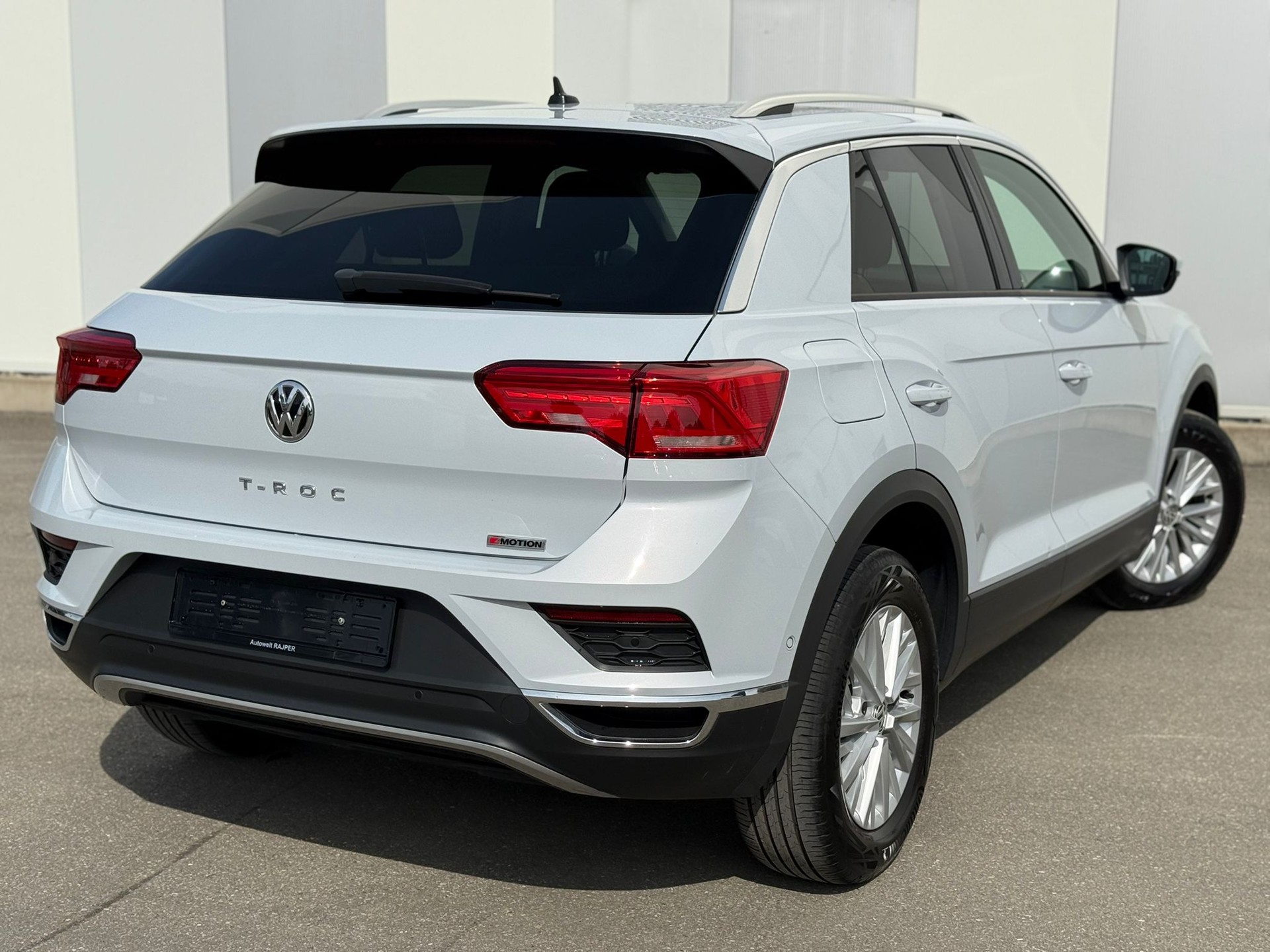 VW T-Roc 2.0 TSI Advance DSG 4Motion-image-5