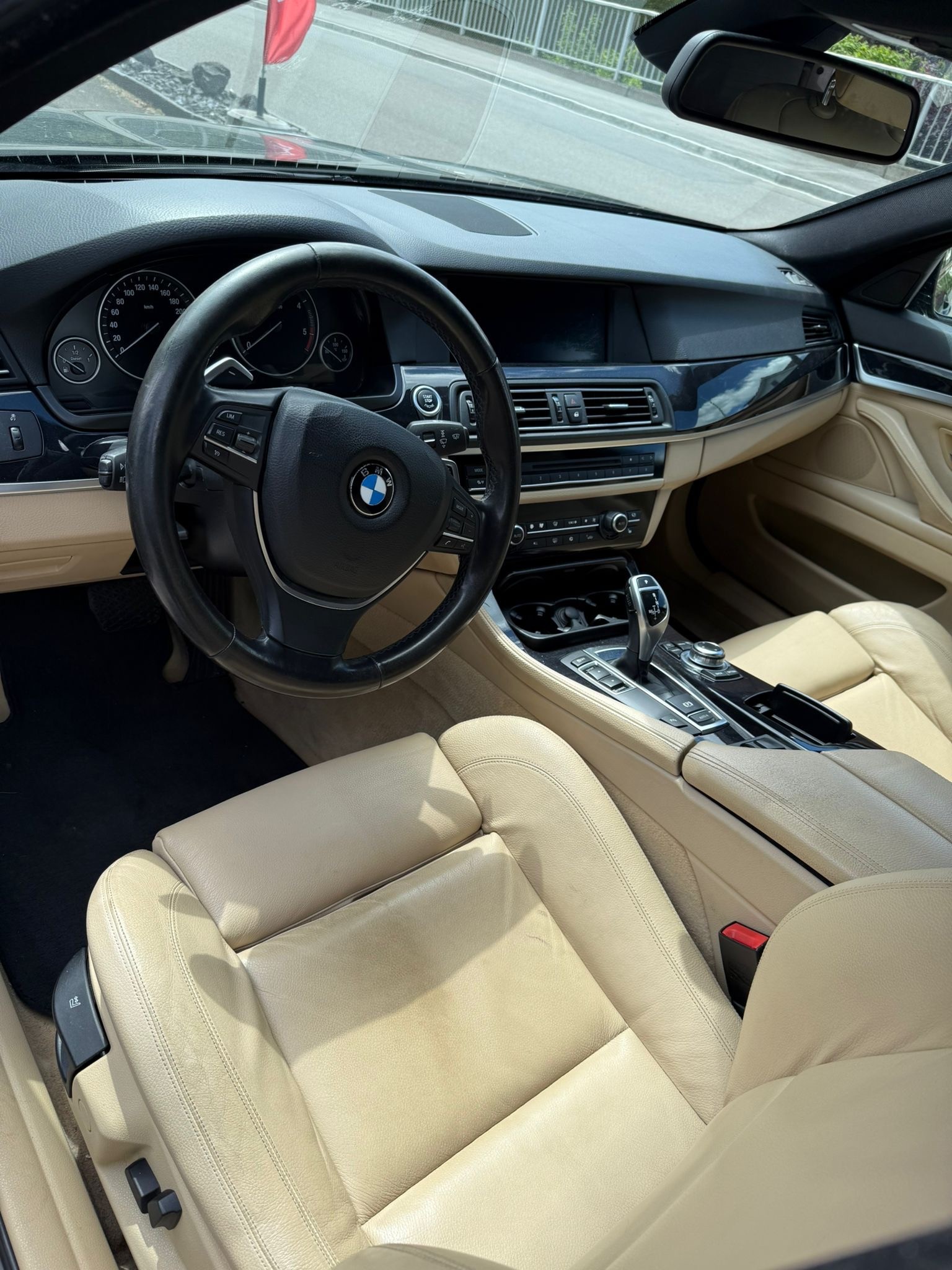 BMW 520d Touring Steptronic-image-7