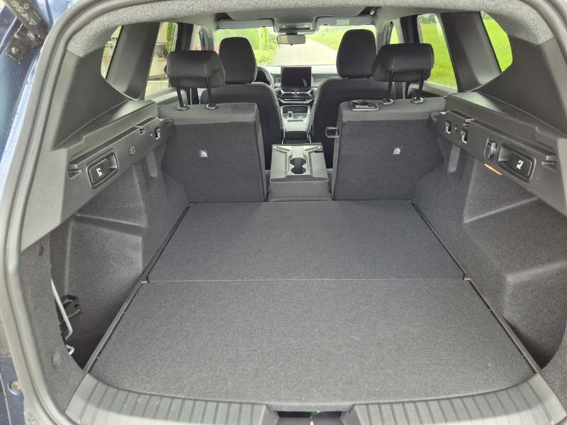 DACIA Bigster 1.8 Hybrid Journey-image-11