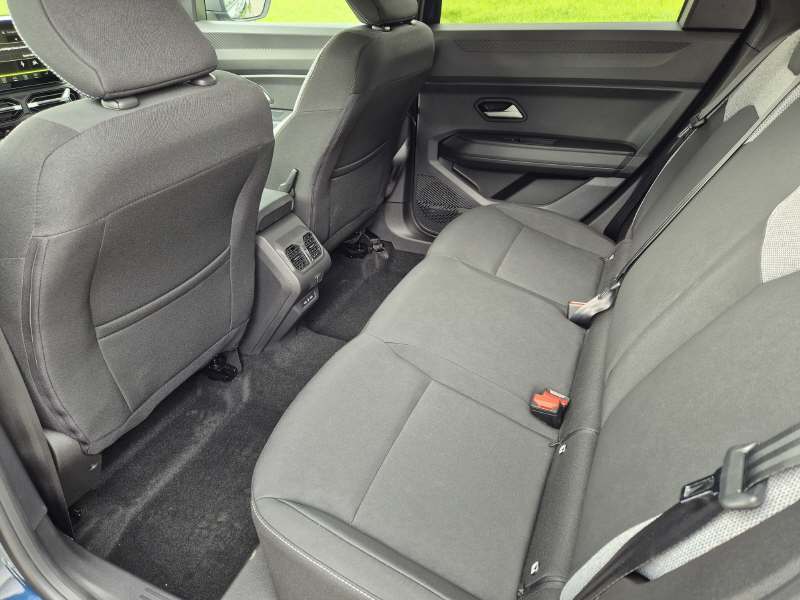 DACIA Bigster 1.8 Hybrid Journey-image-10