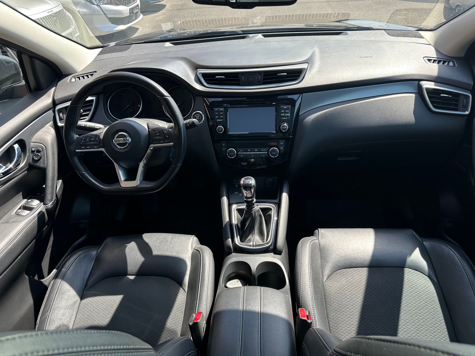NISSAN Qashqai 1.6 dCi tekna ALL-MODE 4x4-image-4