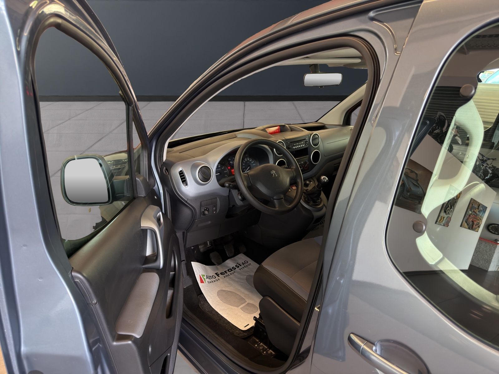 PEUGEOT Partner 1.6 e-HDI Active-image-21