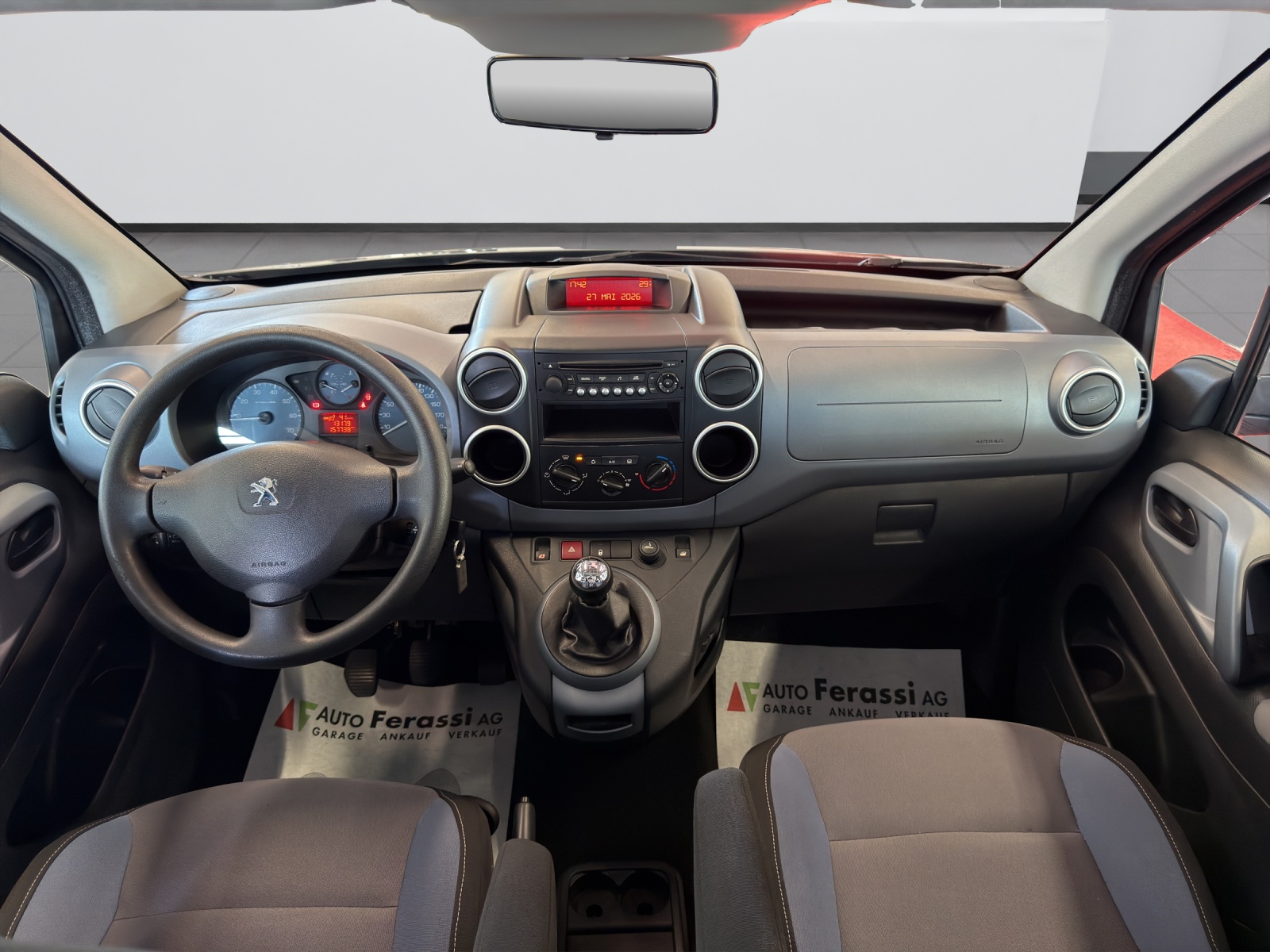 PEUGEOT Partner 1.6 e-HDI Active-image-10