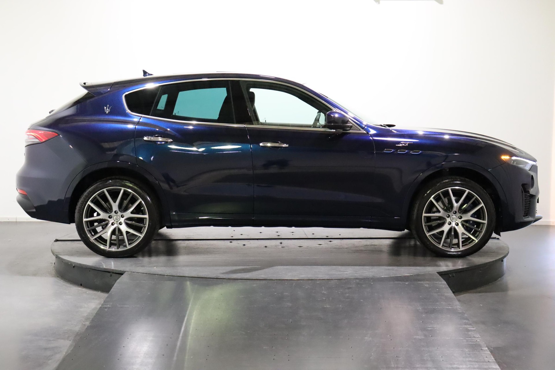 MASERATI Levante 2.0 Hybrid GT-image-2