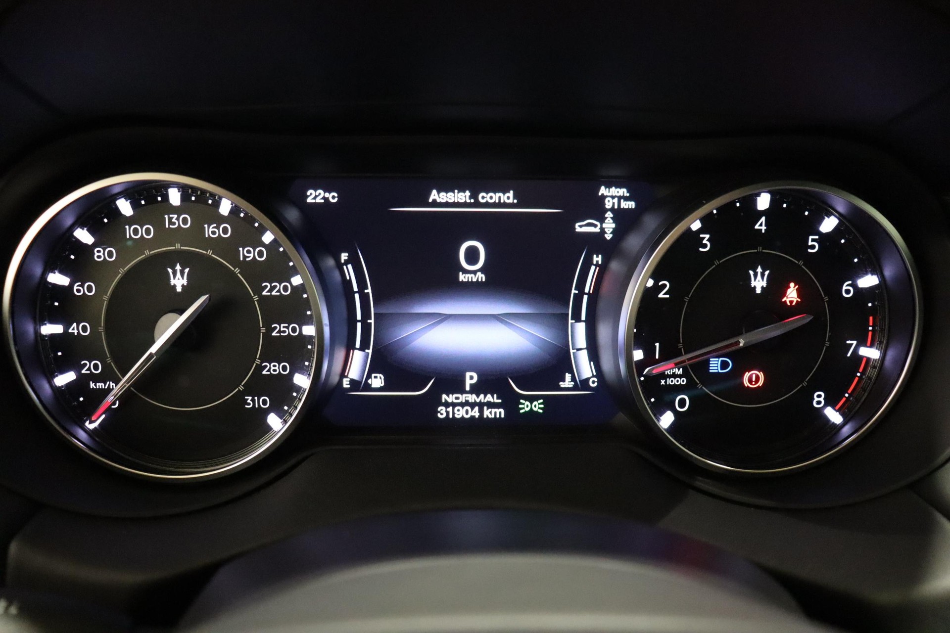 MASERATI Levante 2.0 Hybrid GT-image-18