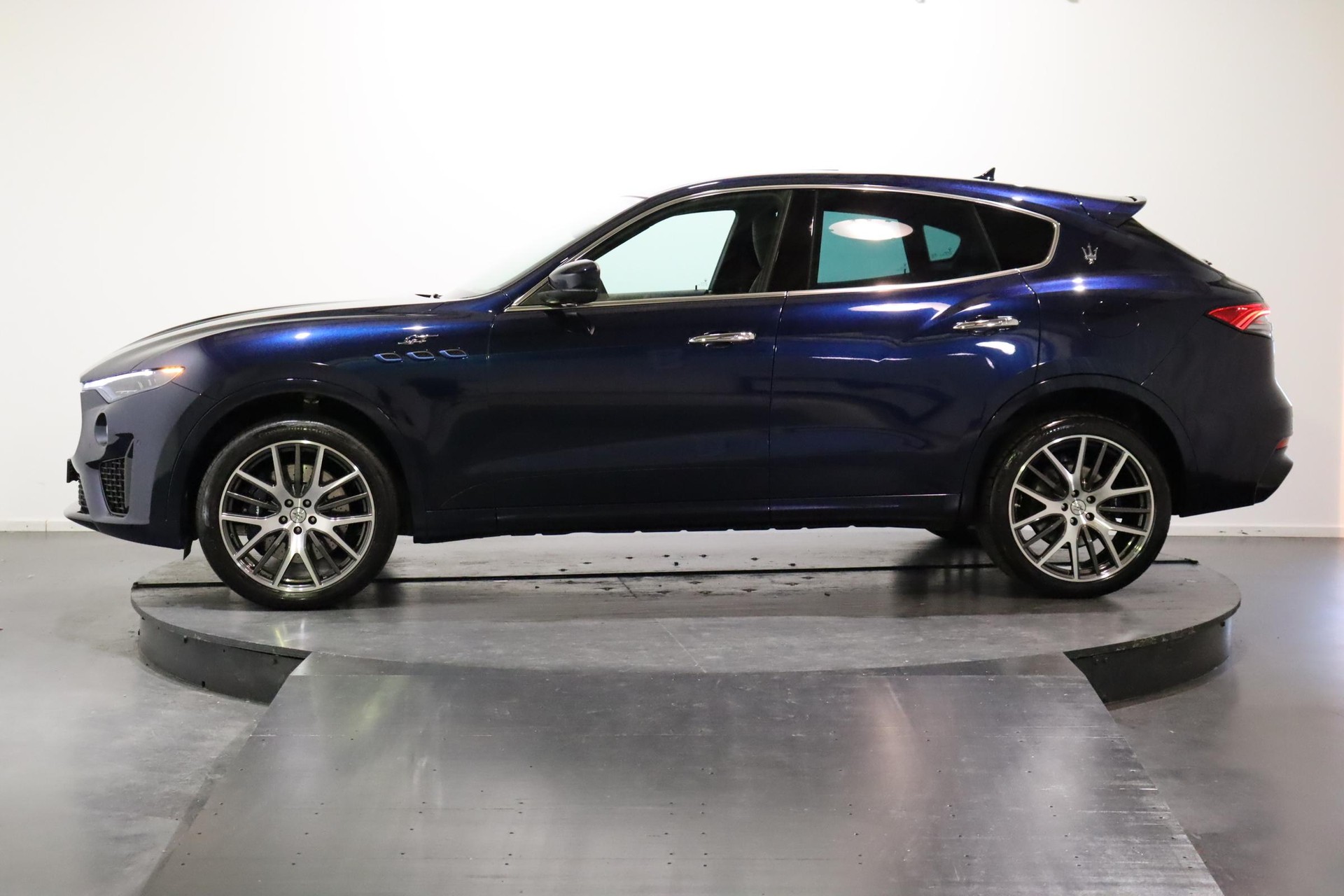 MASERATI Levante 2.0 Hybrid GT-showroom-element-1