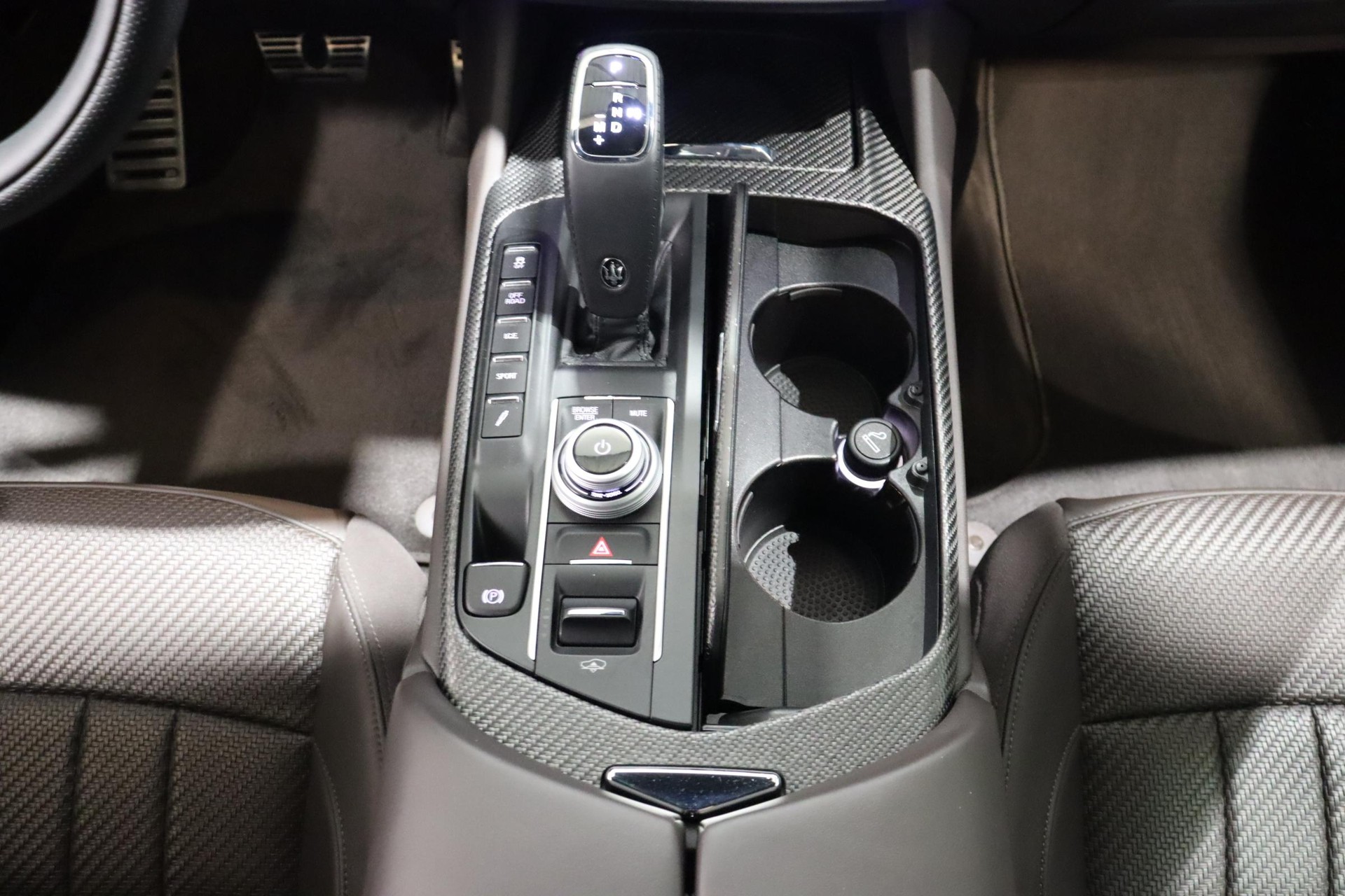 MASERATI Levante 2.0 Hybrid GT-image-11