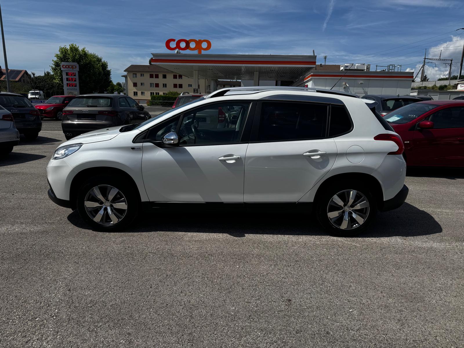 PEUGEOT 2008 1.2 PureTech Active-image-6