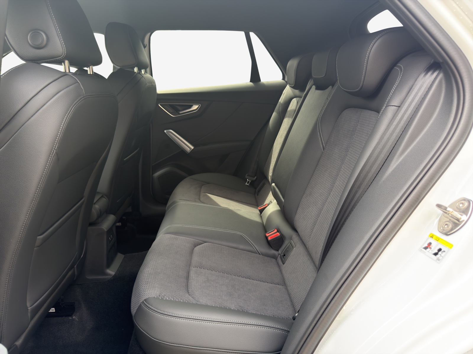 AUDI Q2 35 TFSI advanced S-tronic-image-11
