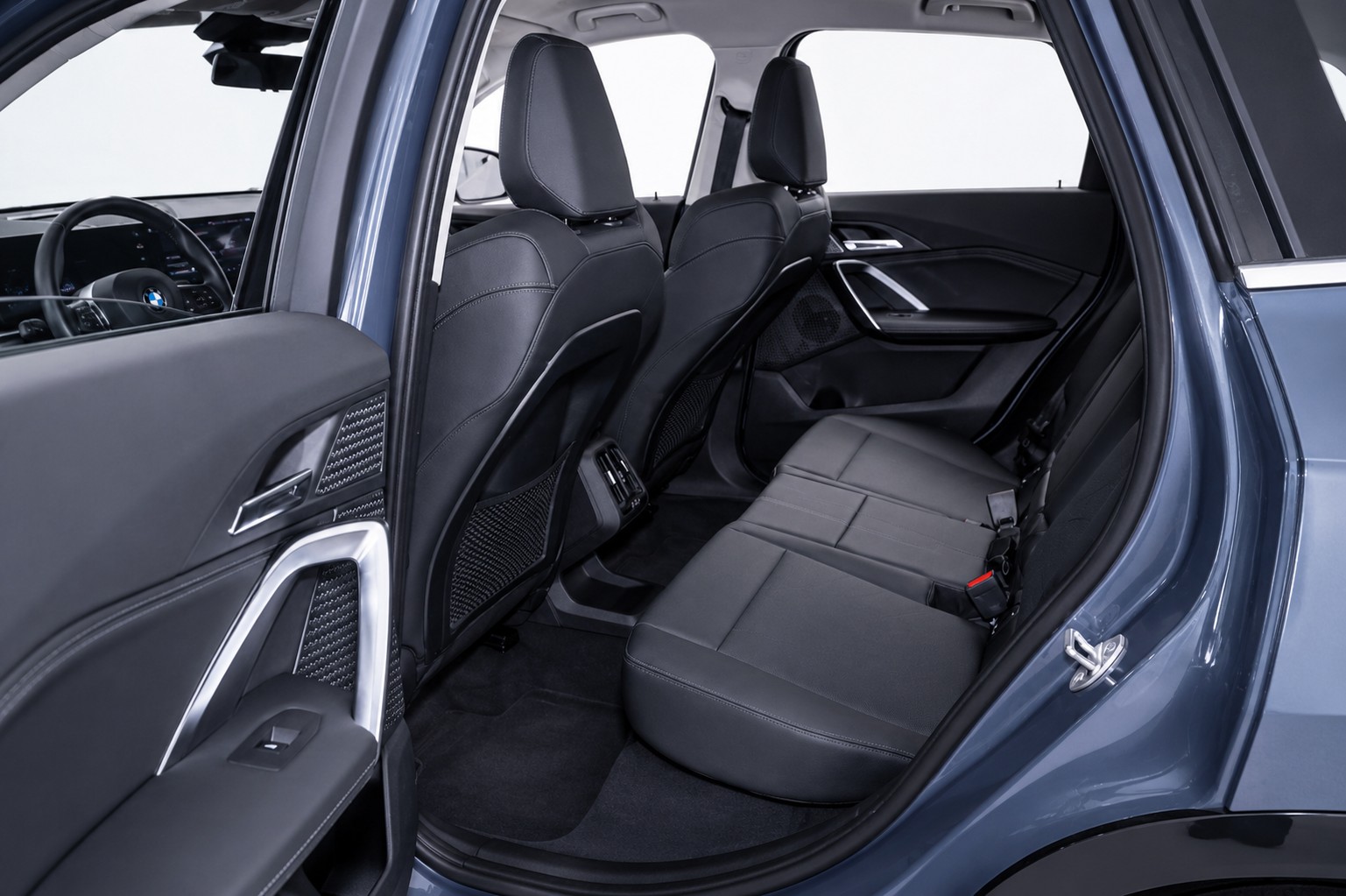 BMW X1 20d xDrive CH FAHRZEUG-image-12