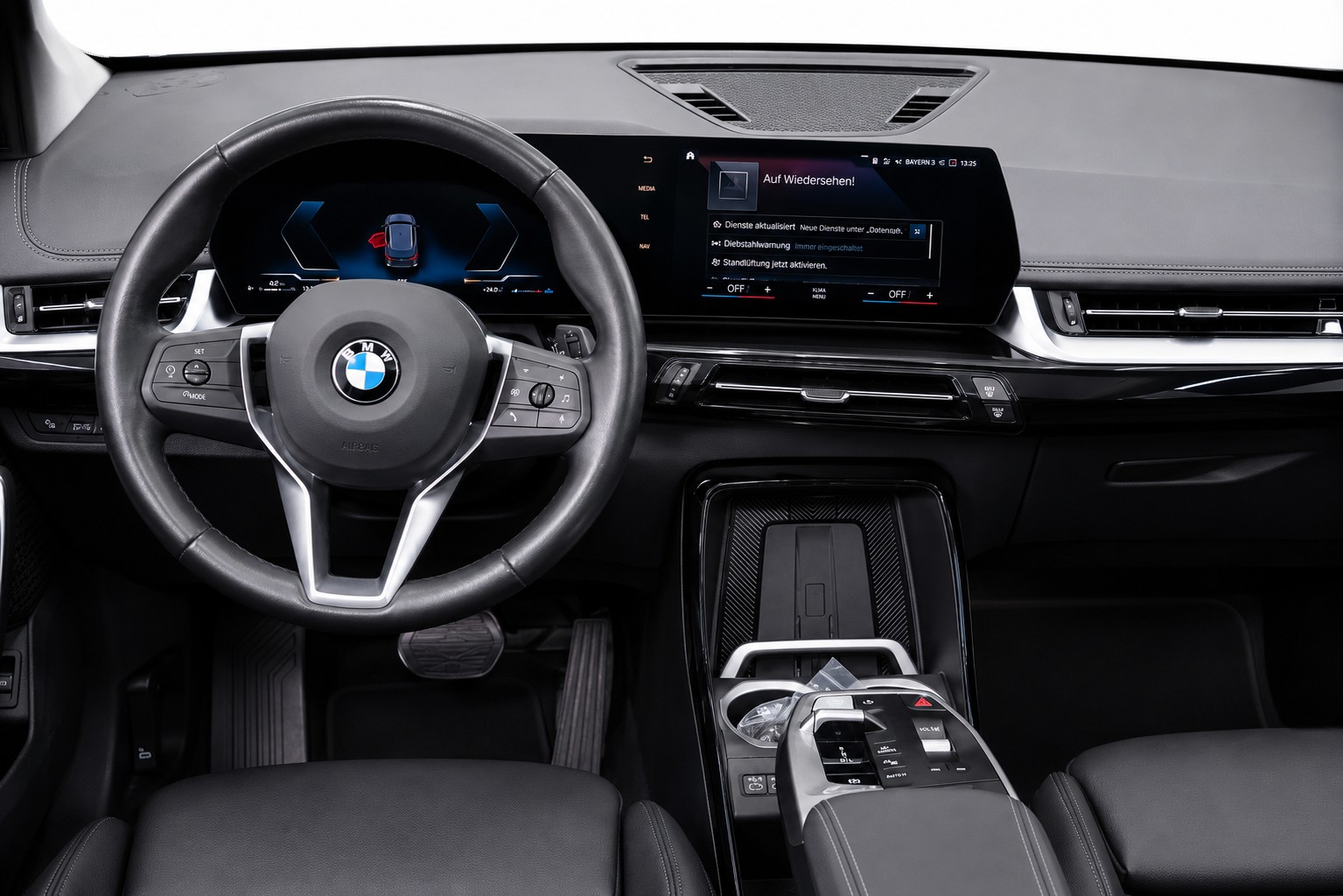 BMW X1 20d xDrive CH FAHRZEUG-image-13