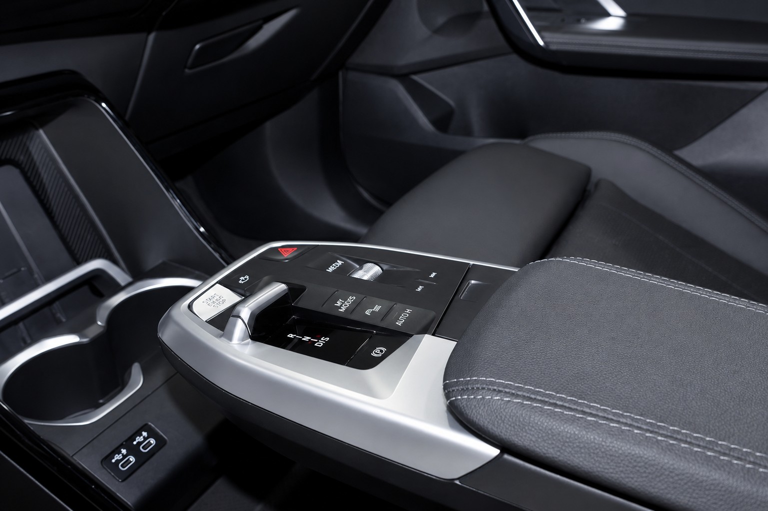 BMW X1 20d xDrive CH FAHRZEUG-image-18