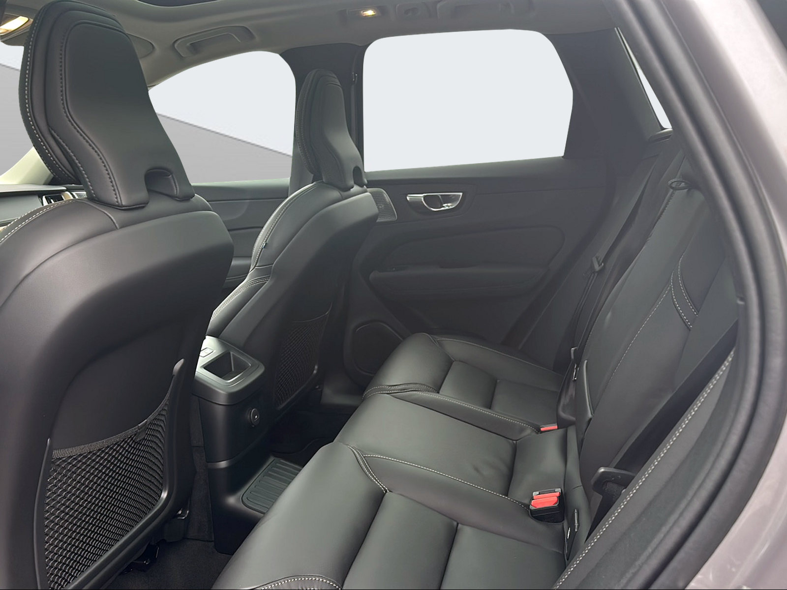 VOLVO XC60 2.0 T8 TE Ultra Dark eAWD-image-11