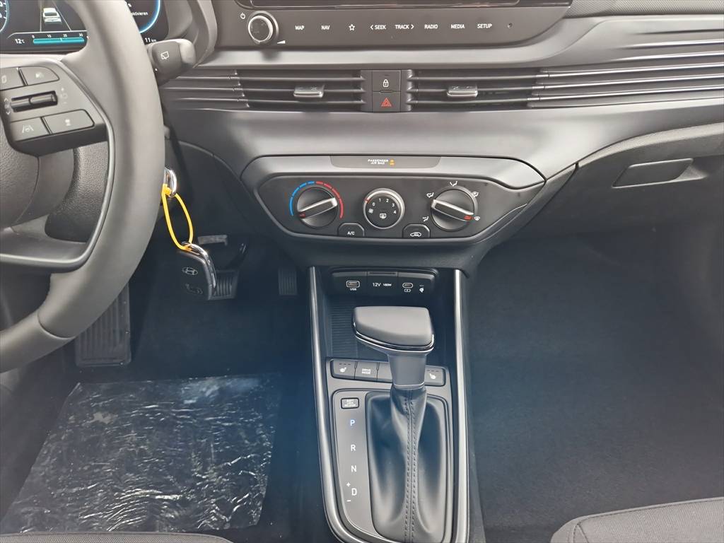 HYUNDAI i20 1.0 T-GDi Amplia DCT-image-13