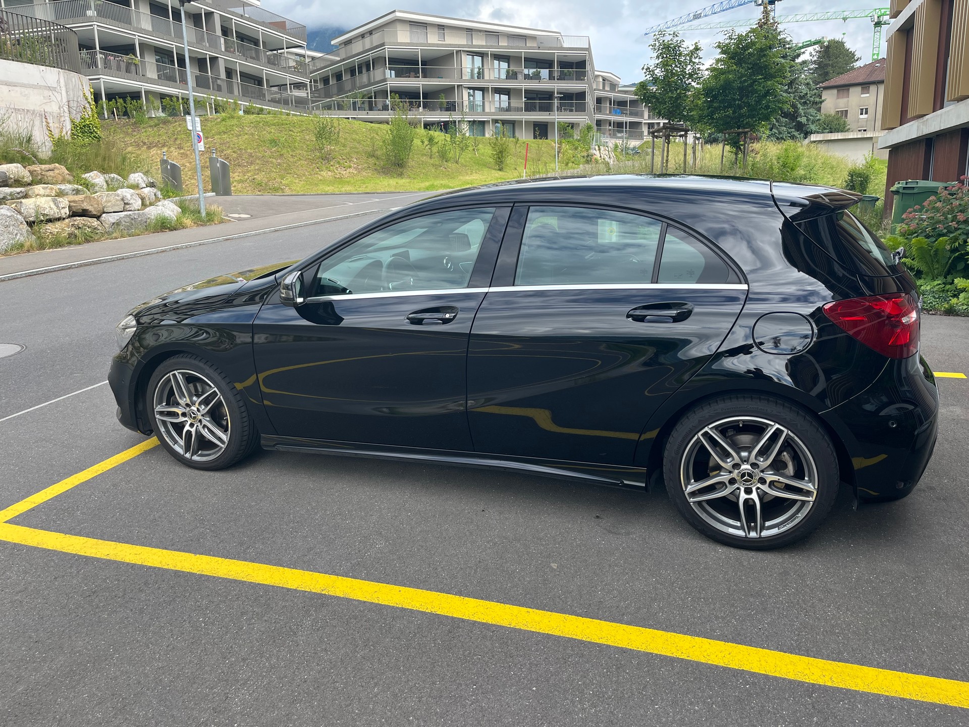 MERCEDES-BENZ A 220 d AMG Line 4m-image-3