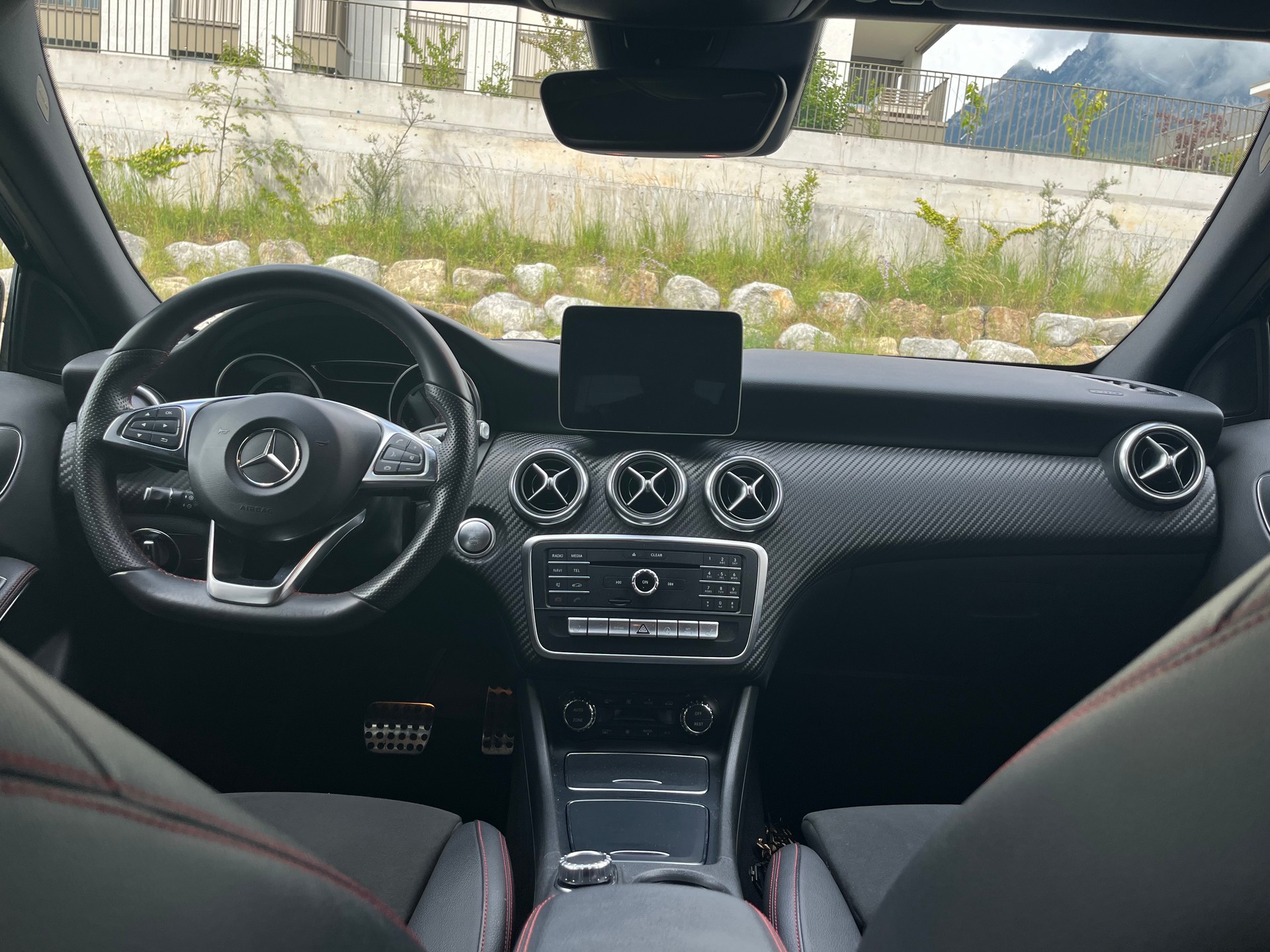 MERCEDES-BENZ A 220 d AMG Line 4m-image-4