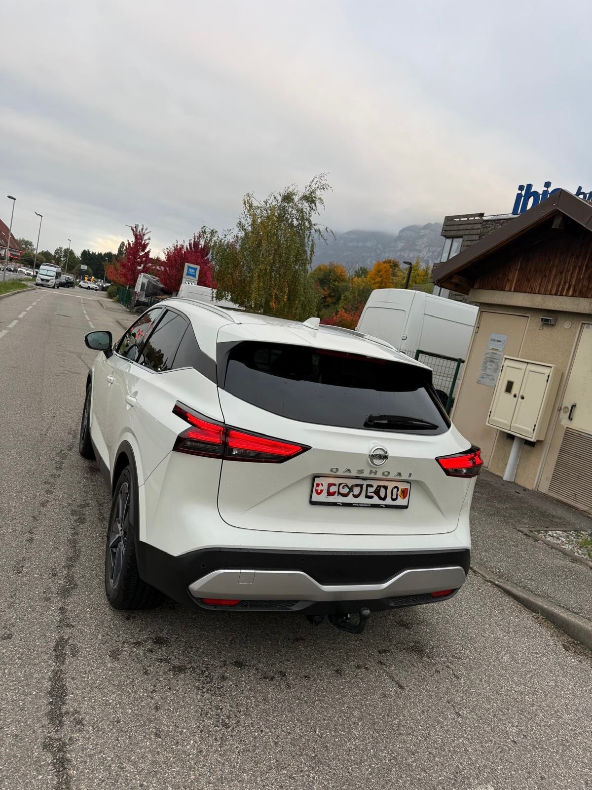 NISSAN Qashqai 1.3 DIG-T MHEV Tekna Xtronic 4x4-image-8