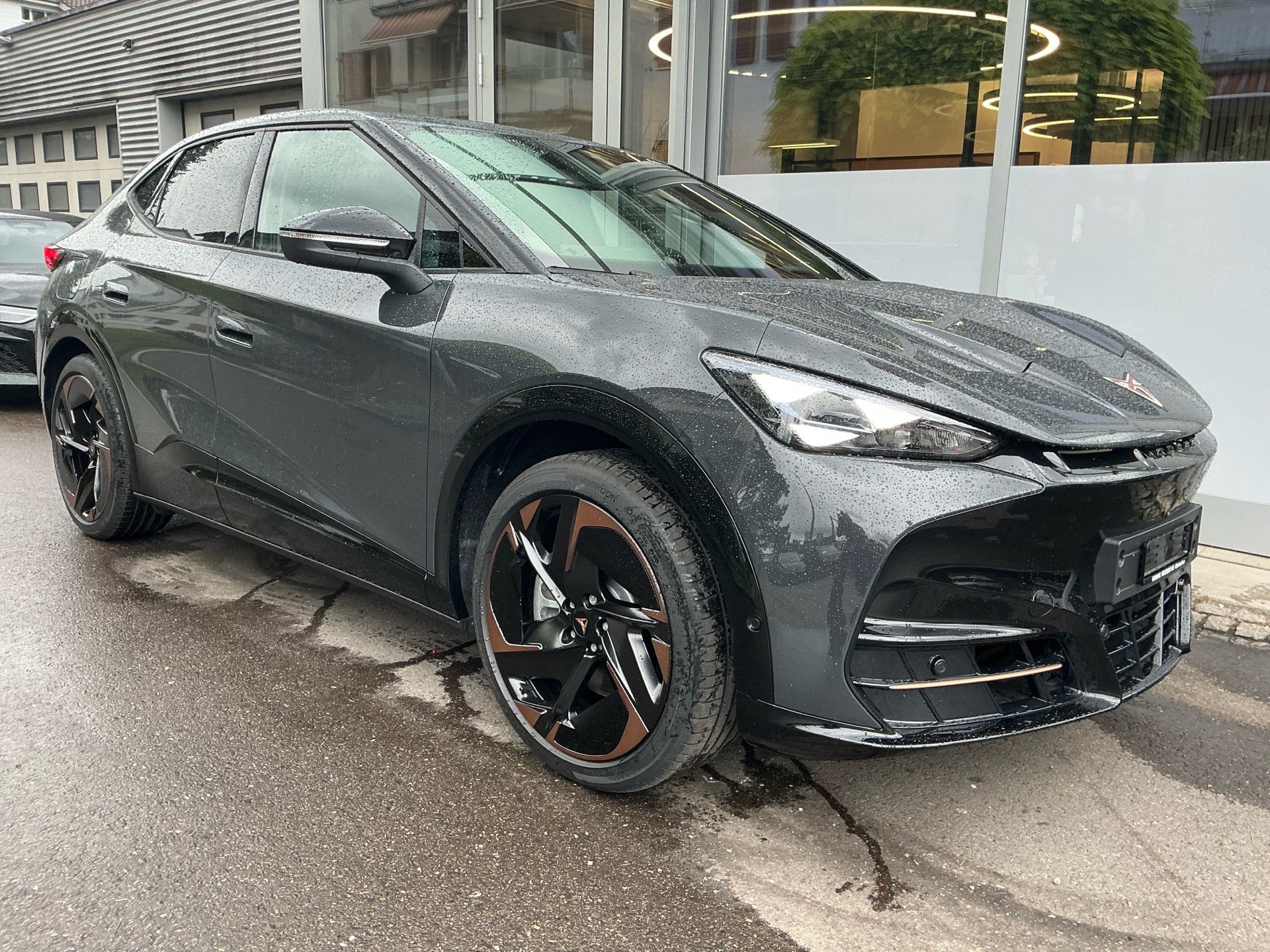 CUPRA Tavascan 340 PS 4DRIVE VZ ADRENALINE *** 5 JAHRE CUPRA VOLLGARANTIE ***-showroom-element-2