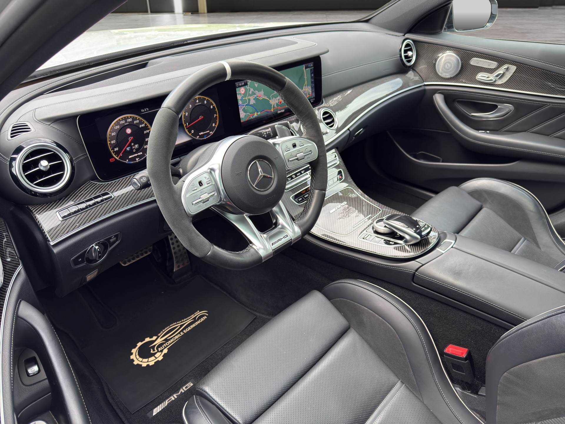 MERCEDES-BENZ E 63 S AMG 4matic+ Kombi-image-8