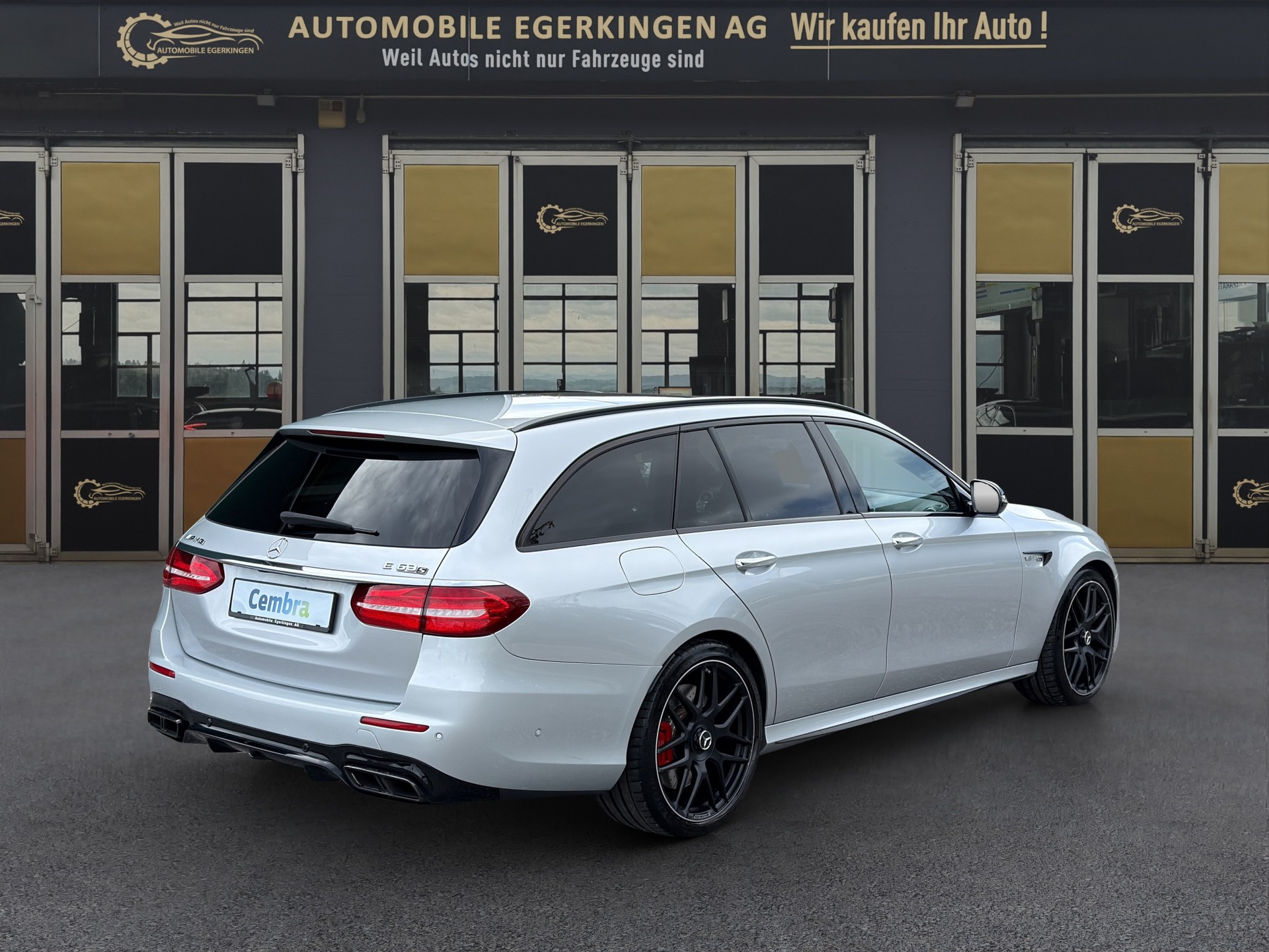 MERCEDES-BENZ E 63 S AMG 4matic+ Kombi-image-4