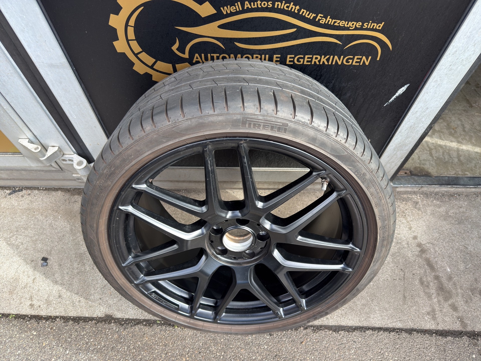 MERCEDES-BENZ E 63 S AMG 4matic+ Kombi-image-19