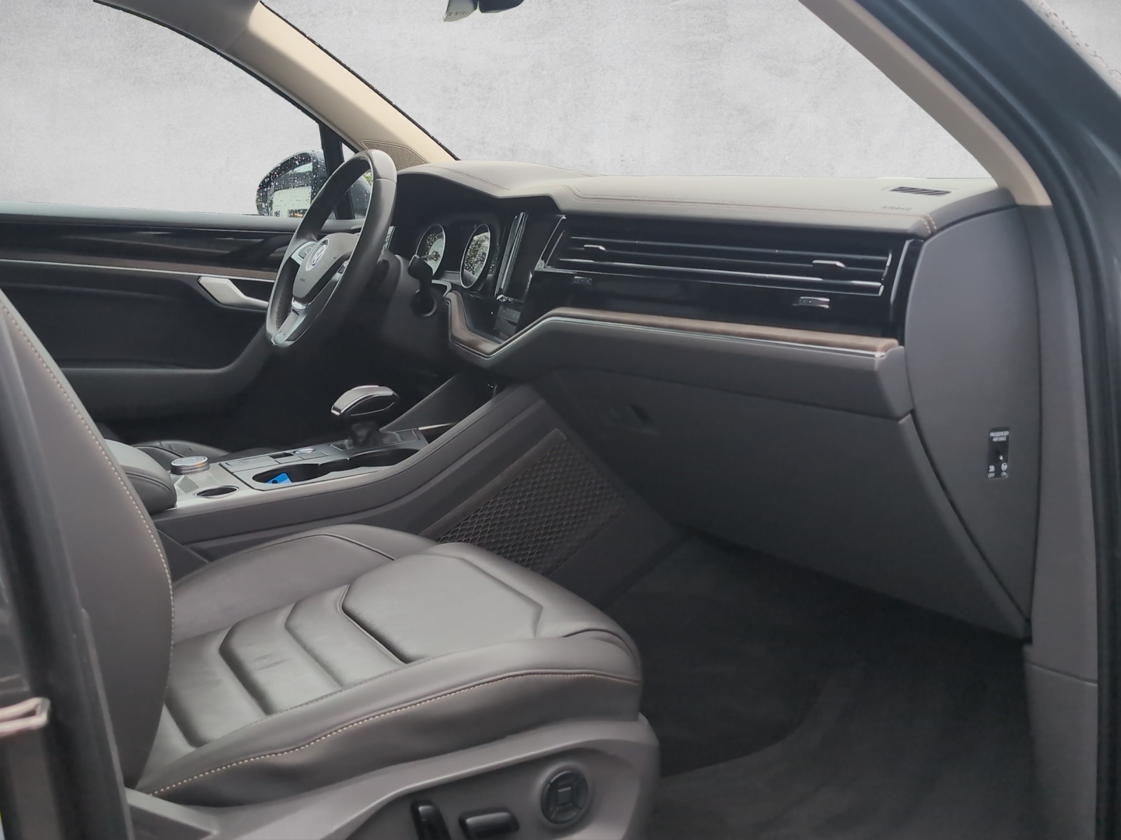 VW Touareg Atmosphere V6 3.0 TDI 286PS 4Motion-image-12