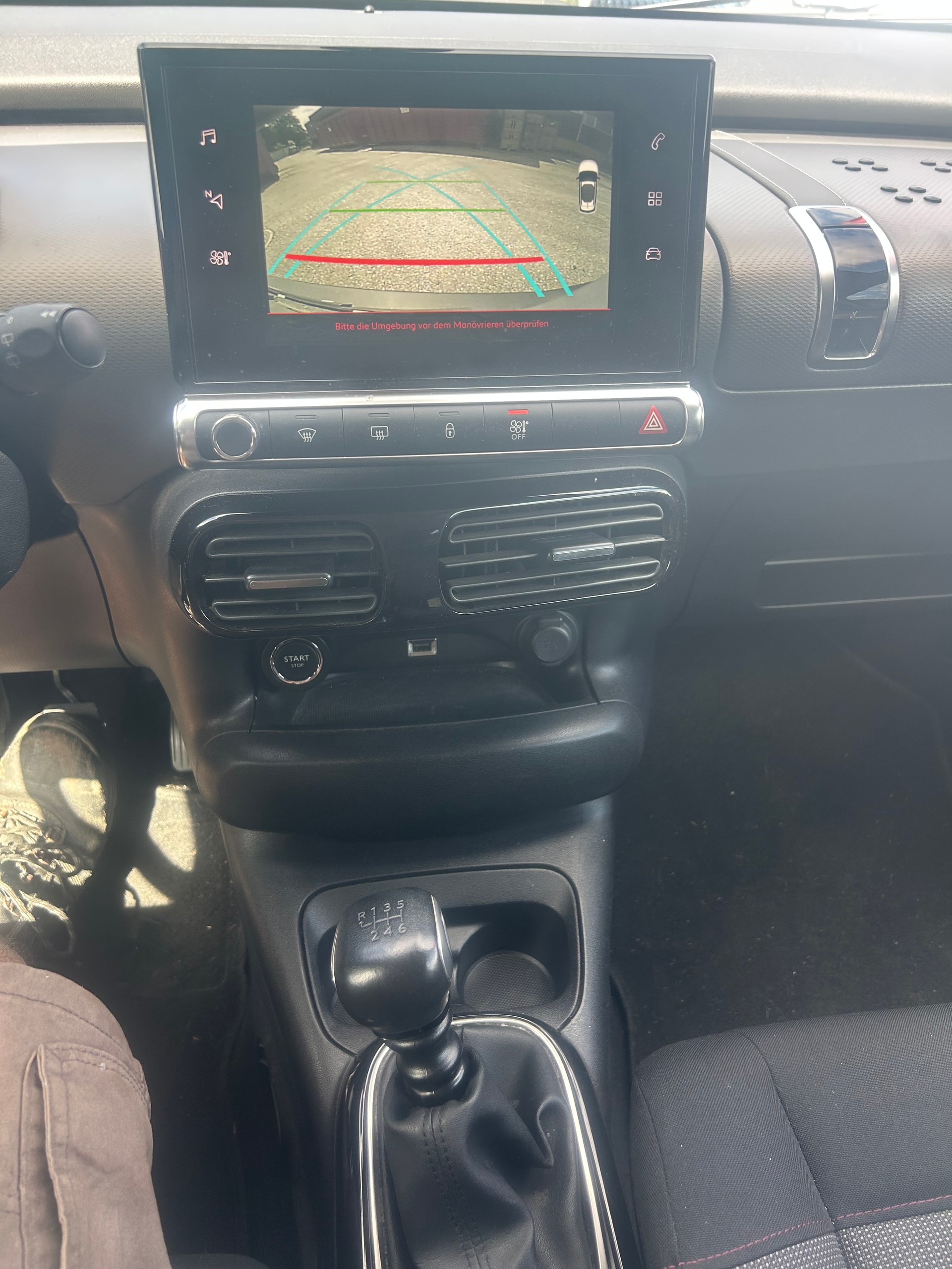 CITROEN C4 Cactus 1.2 Pure Tech Feel-image-9