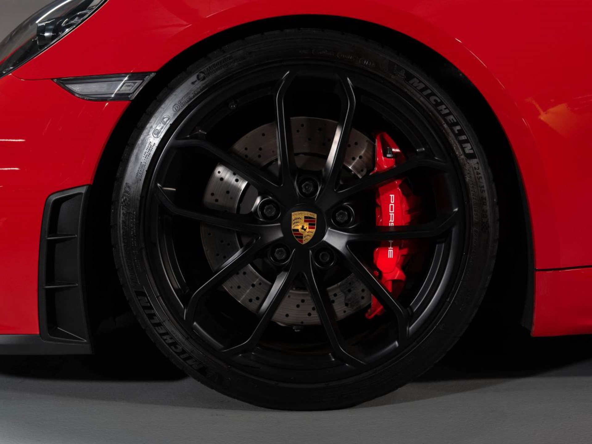 PORSCHE 718 Spyder-image-22