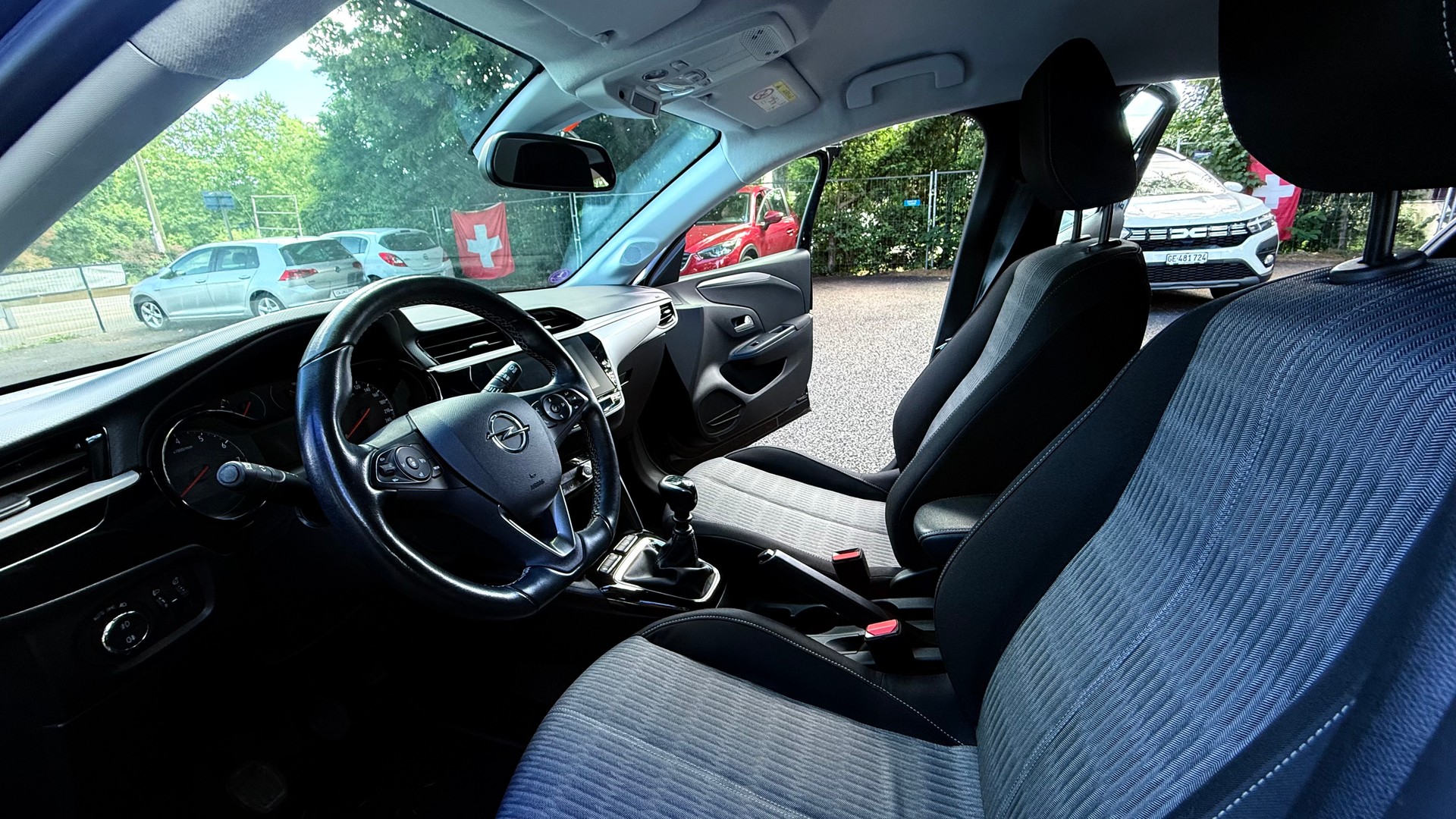 OPEL Corsa 1.2 TP Elegance-image-10