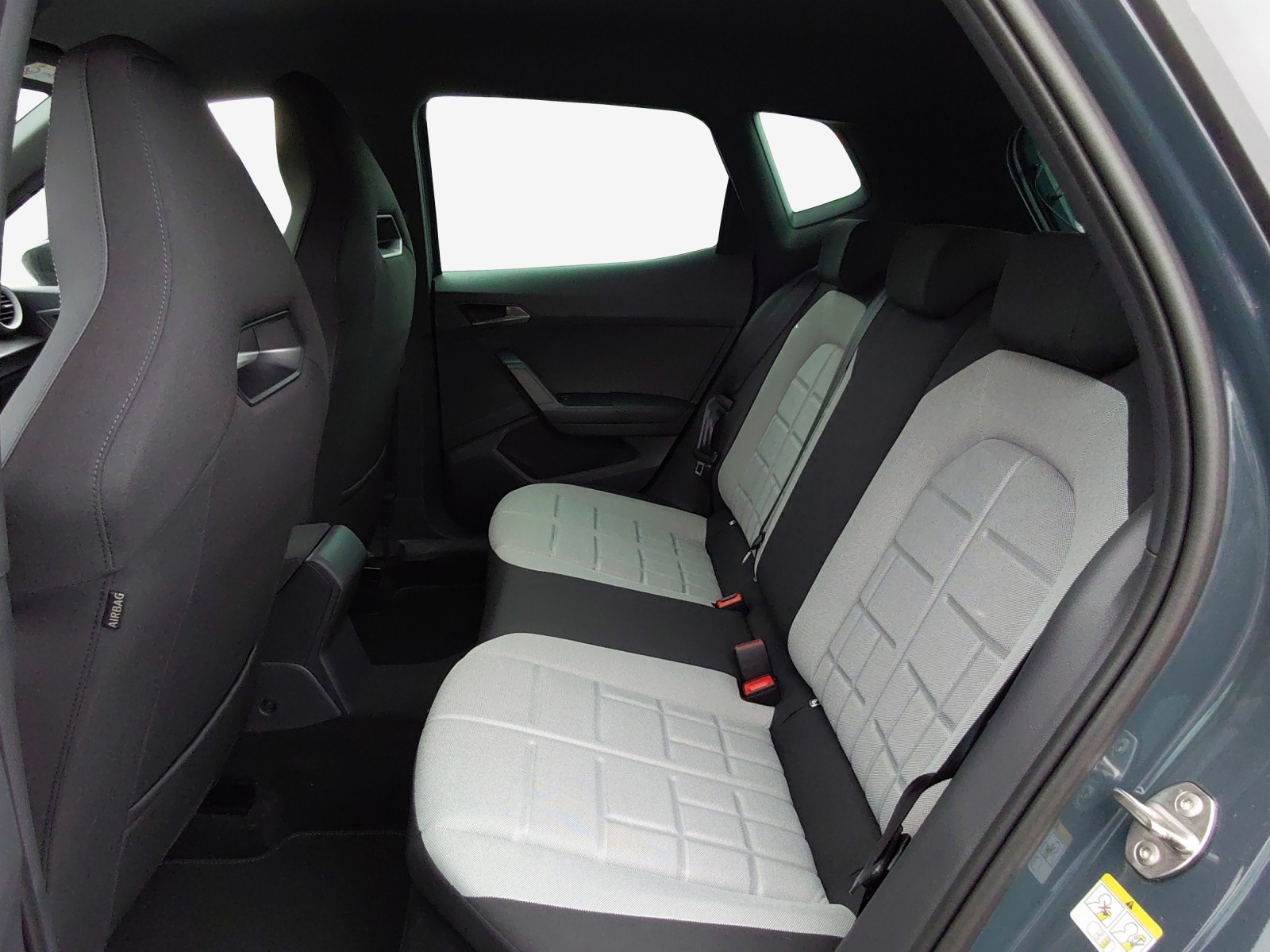 SEAT Arona 1.0 TSI Eco Move FR DSG-image-11
