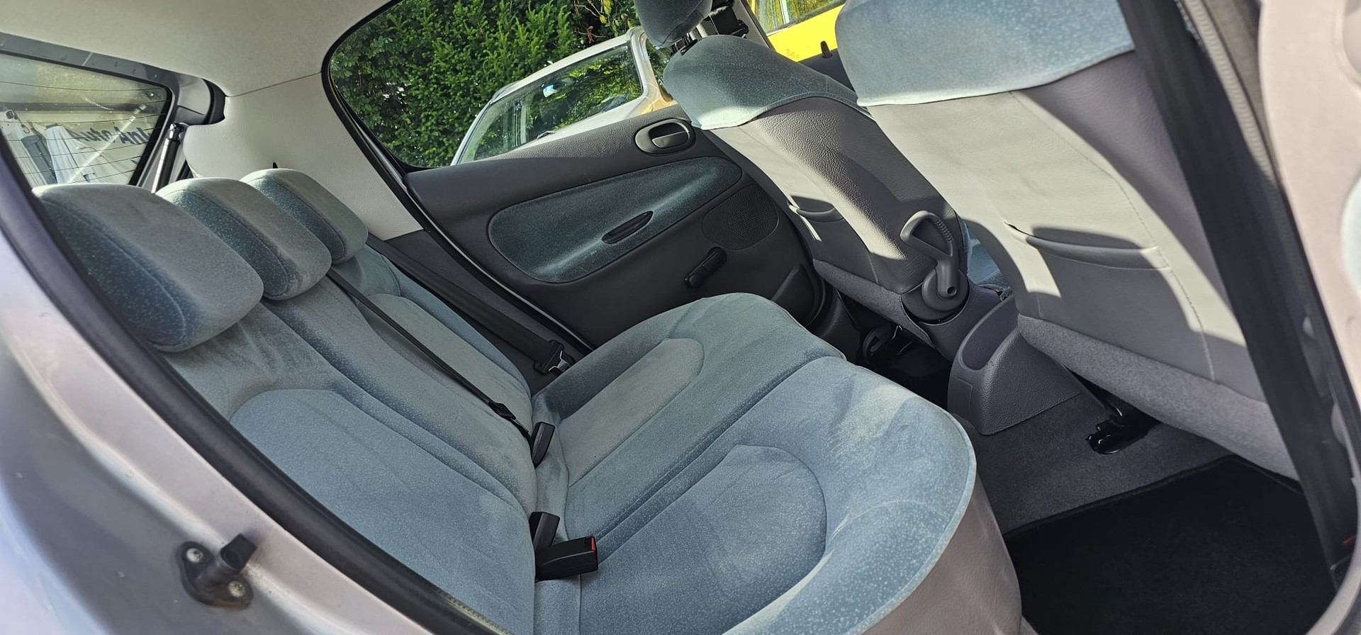 PEUGEOT 206 1.6 16V (XT) Premium-image-11