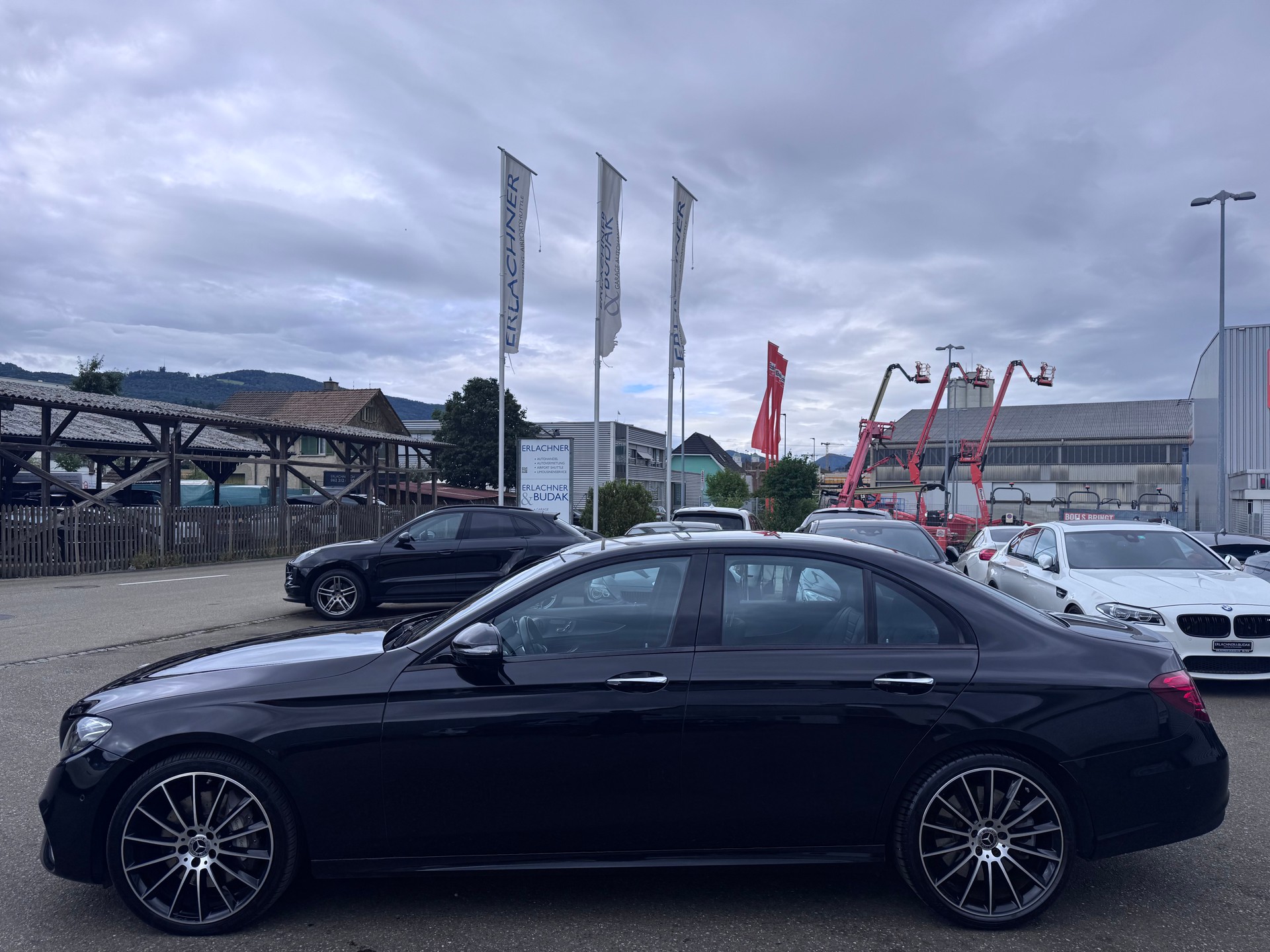 MERCEDES-BENZ E 400 AMG Line 4Matic 9G-Tronic-image-2