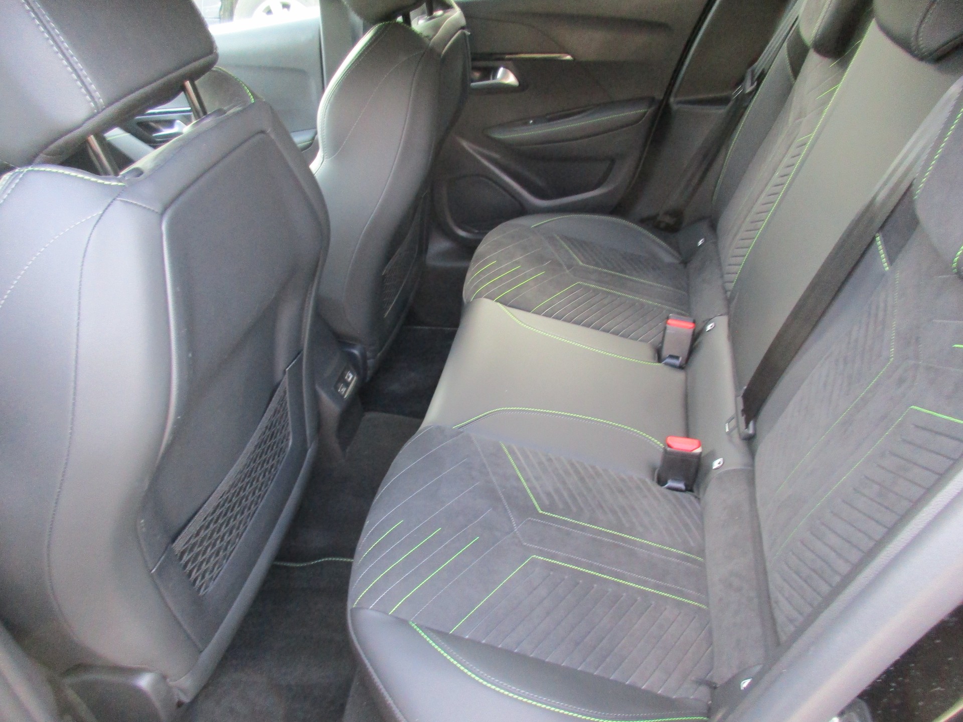 PEUGEOT 208 1.2 MHEV 145 GT-image-5
