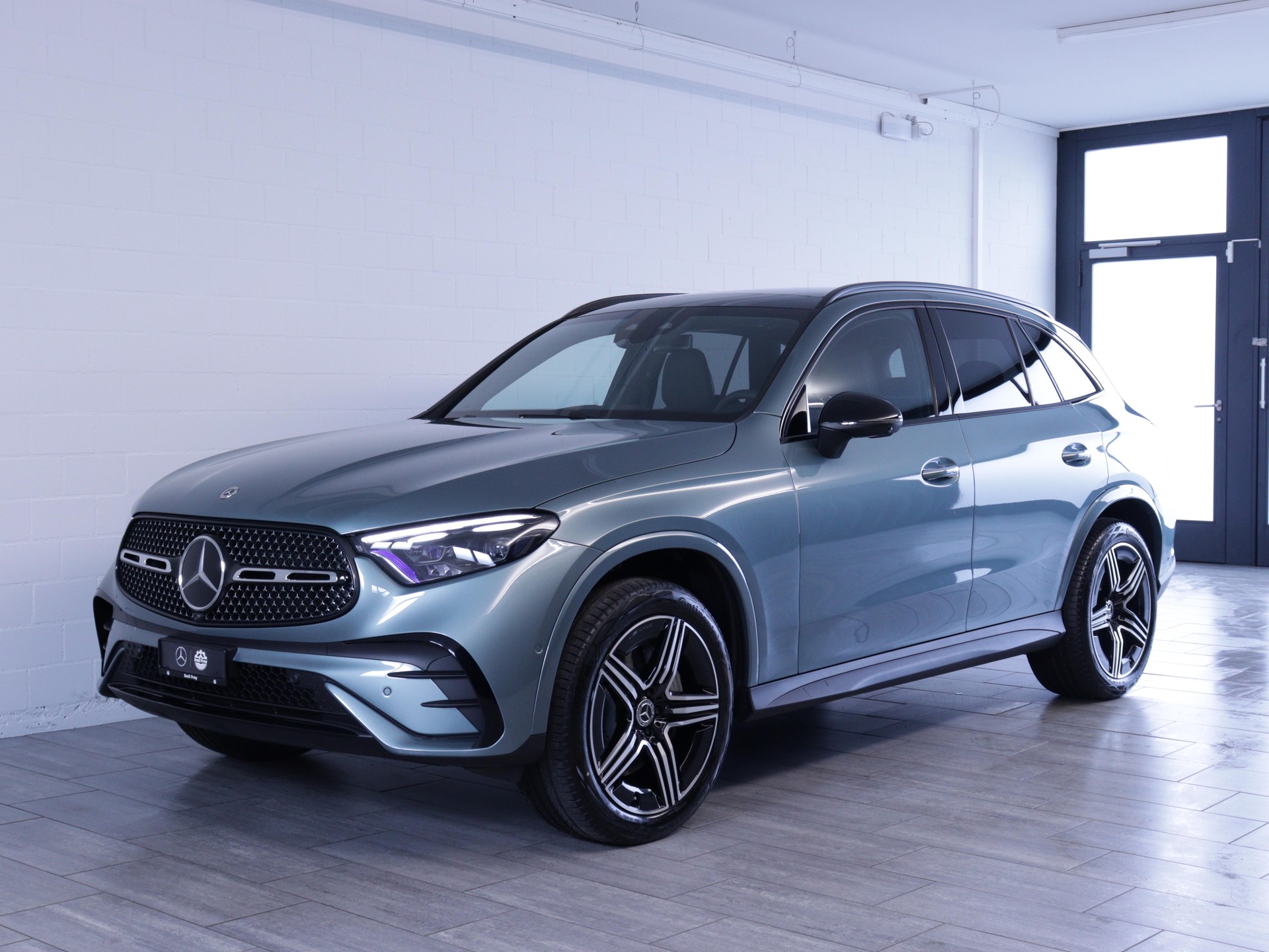 MERCEDES-BENZ GLC 220 d AMG Line 4matic-image-0
