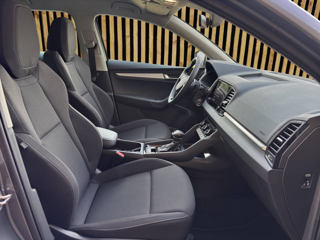 SKODA Karoq 1.5 TSI Selection DSG-image-4
