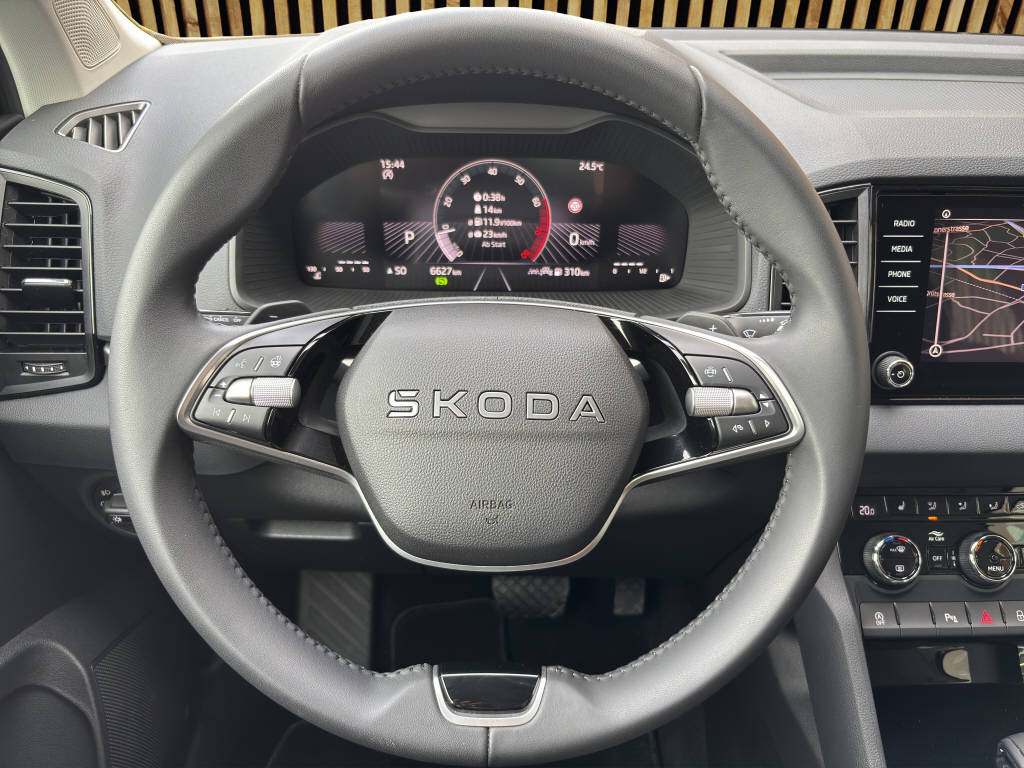 SKODA Karoq 1.5 TSI Selection DSG-image-8