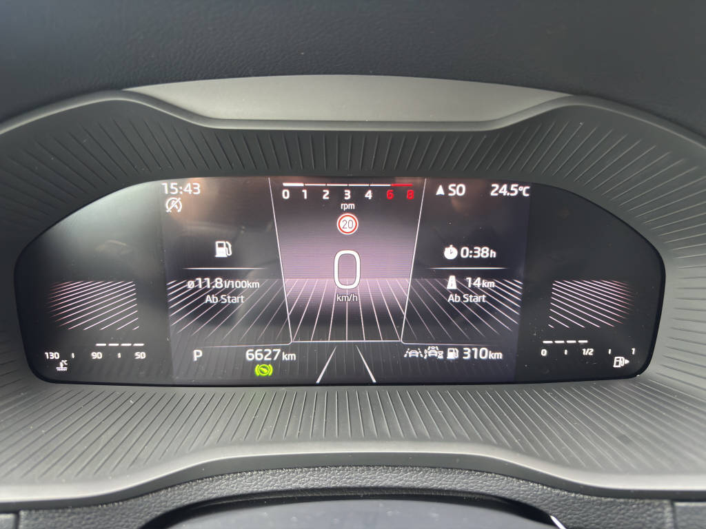 SKODA Karoq 1.5 TSI Selection DSG-image-7
