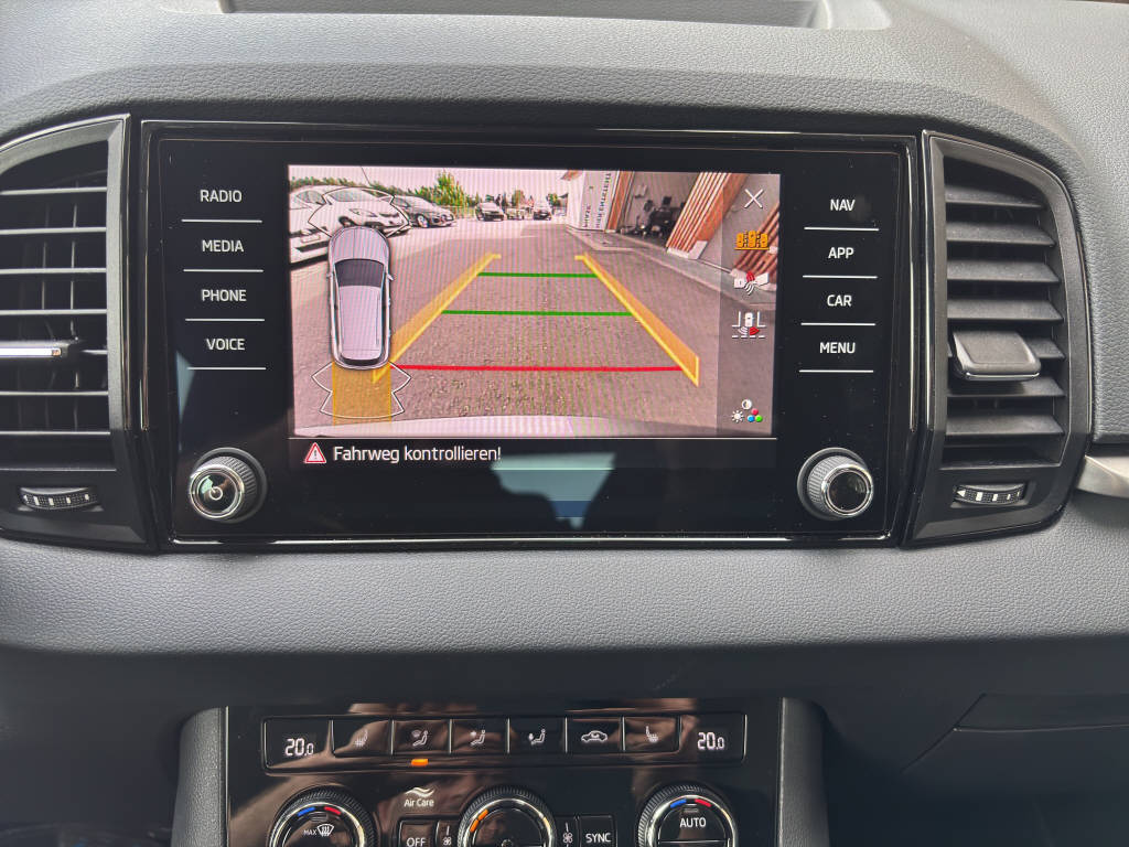 SKODA Karoq 1.5 TSI Selection DSG-image-9