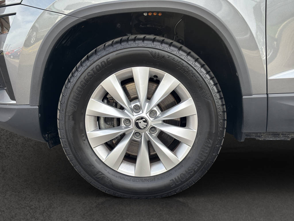 SKODA Karoq 1.5 TSI Selection DSG-image-16