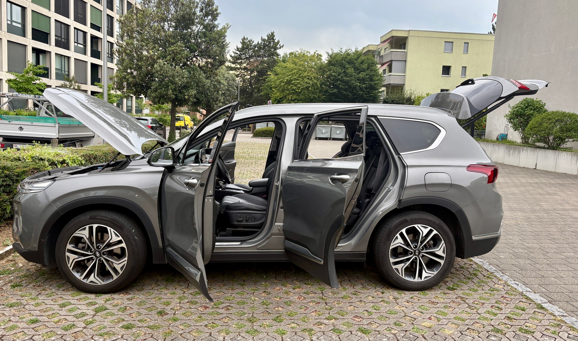 HYUNDAI 2.2 CRDi Vertex 7P-image-1