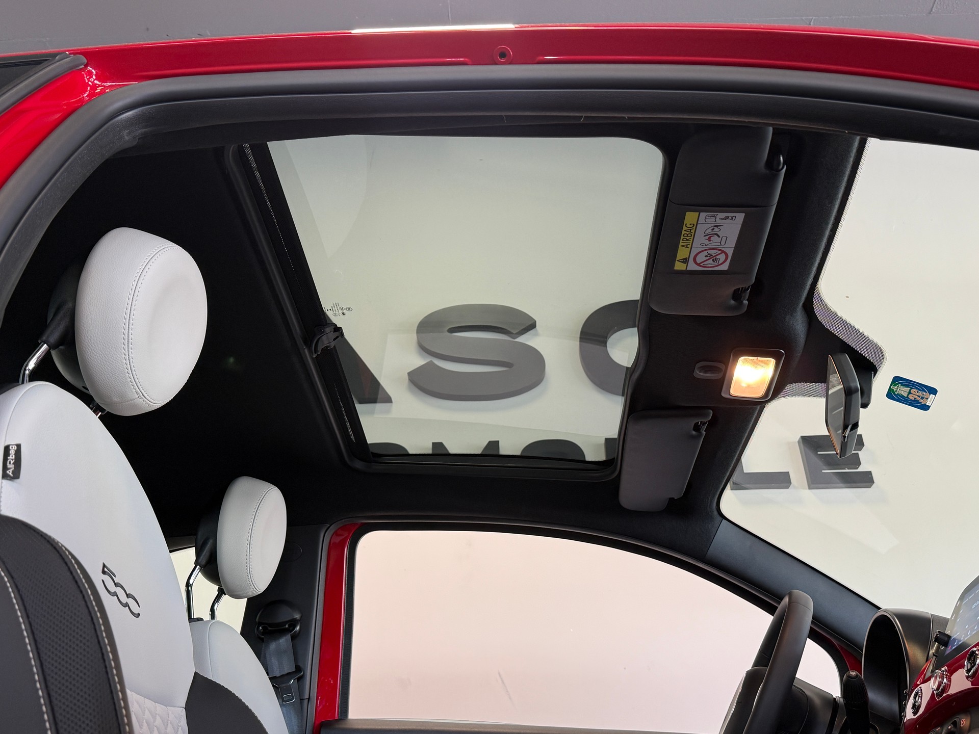 FIAT 500 1.0 Dolcevita Panorama Glasdach-image-11